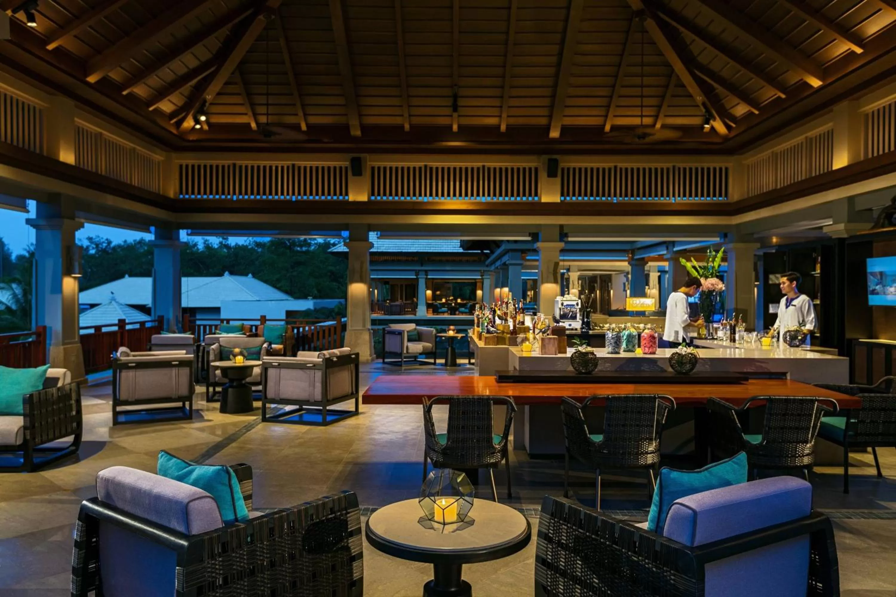 Lounge or bar in Phuket Marriott Resort and Spa, Nai Yang Beach