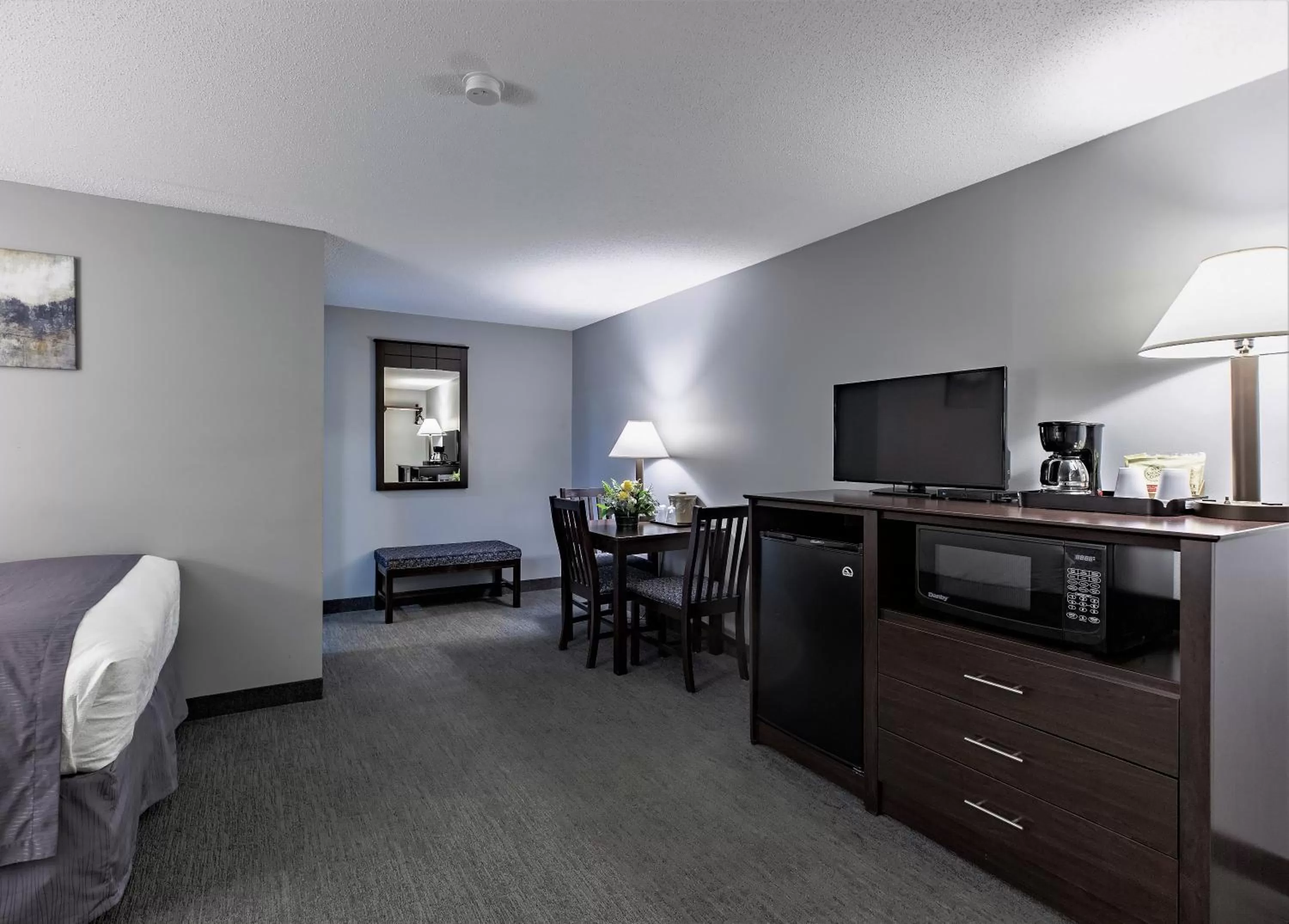 Mt. Madison Inn & Suites