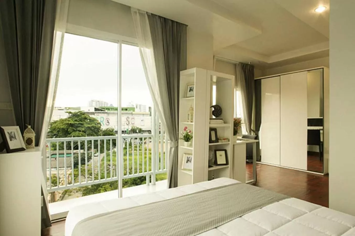 Bedroom, Bed in The Sriracha Residence