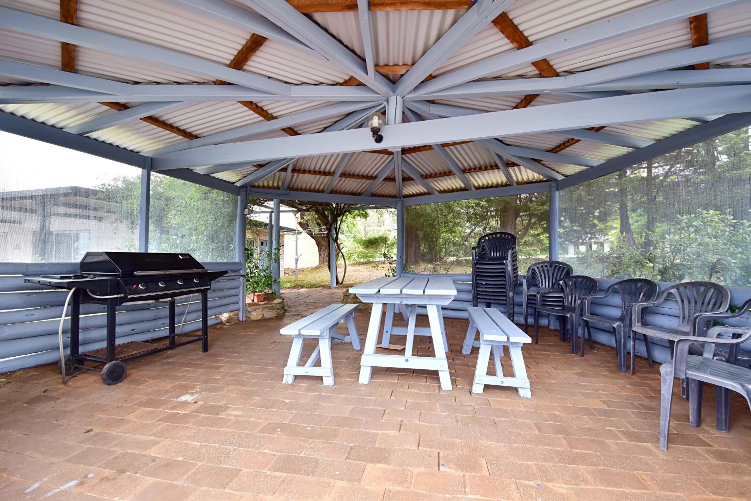 BBQ facilities in Armidale Inn