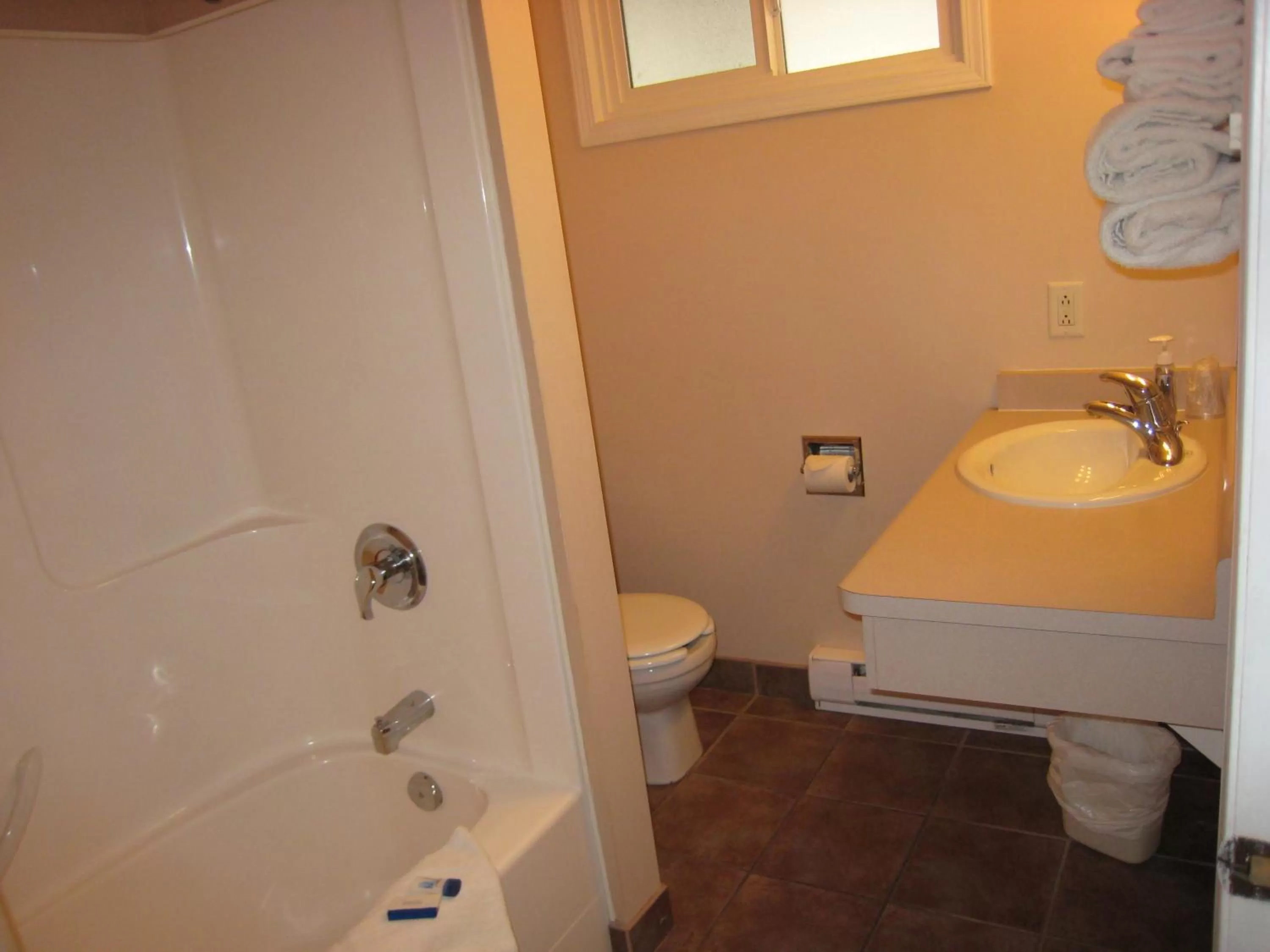 Bathroom in Johnny's Motel