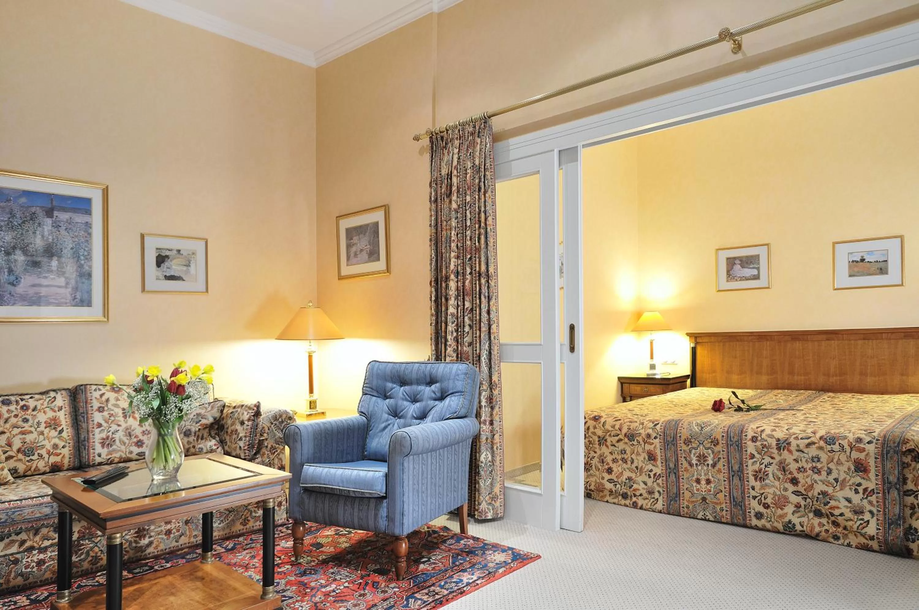 Photo of the whole room, Seating Area in Hotel Residenz am Rosengarten