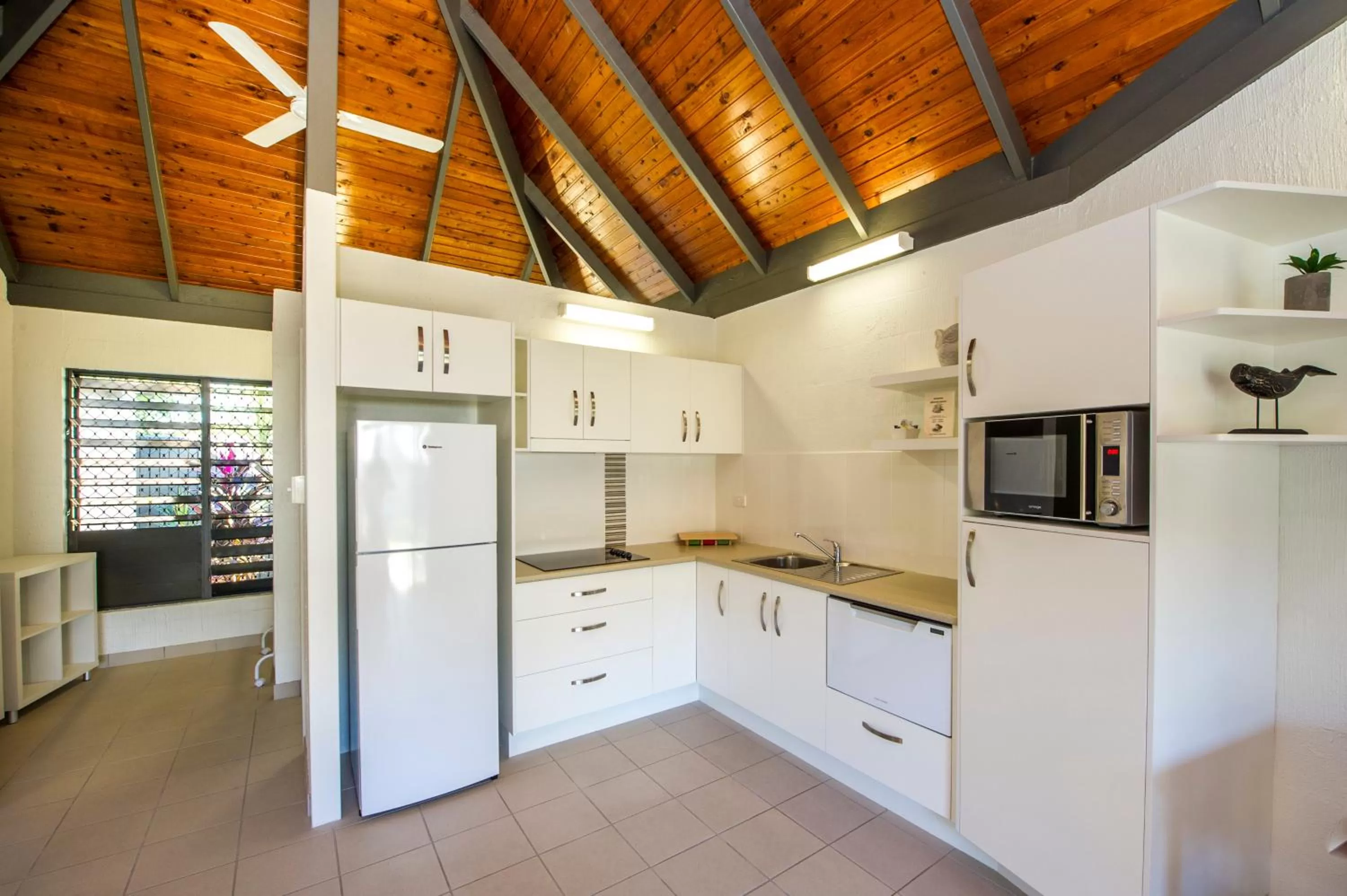 Kitchen or kitchenette in Island Leisure Resort