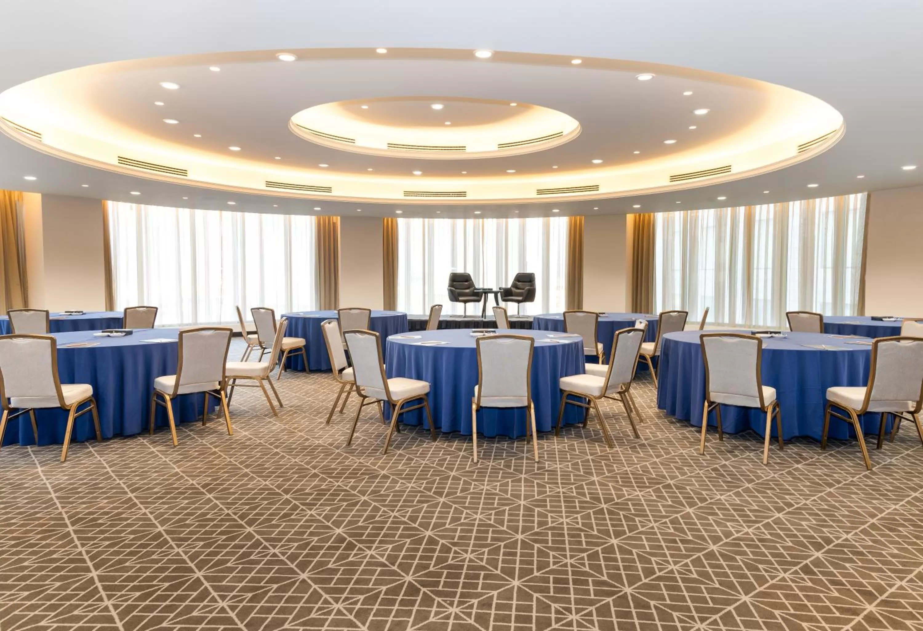 Meeting/conference room in Signia by Hilton