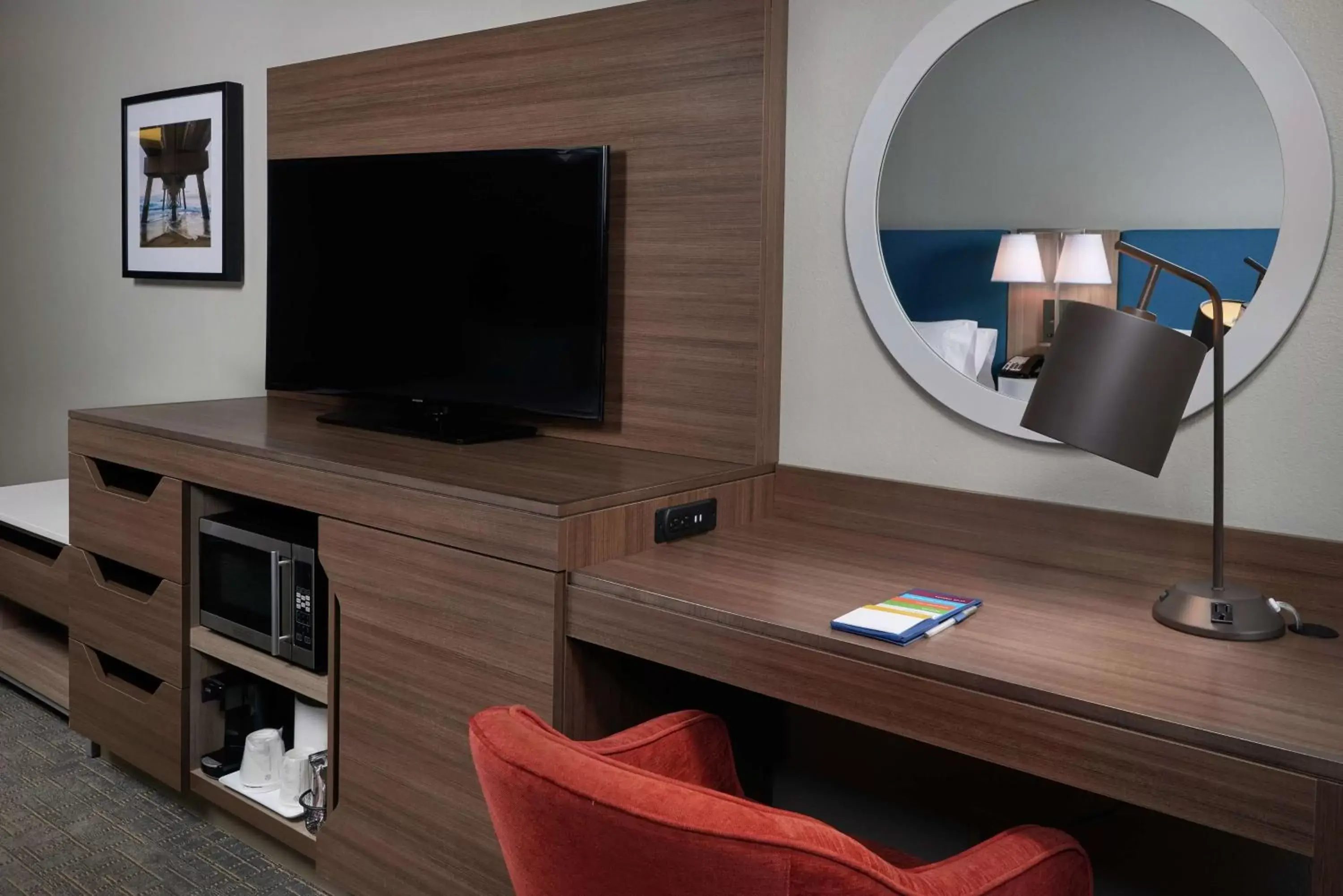 Standard Queen Room with Two Queen Beds and Balcony in Hampton Inn Juno Beach Standard Queen Room with Two Queen Beds and Balcony in Hampton Inn Juno Beach