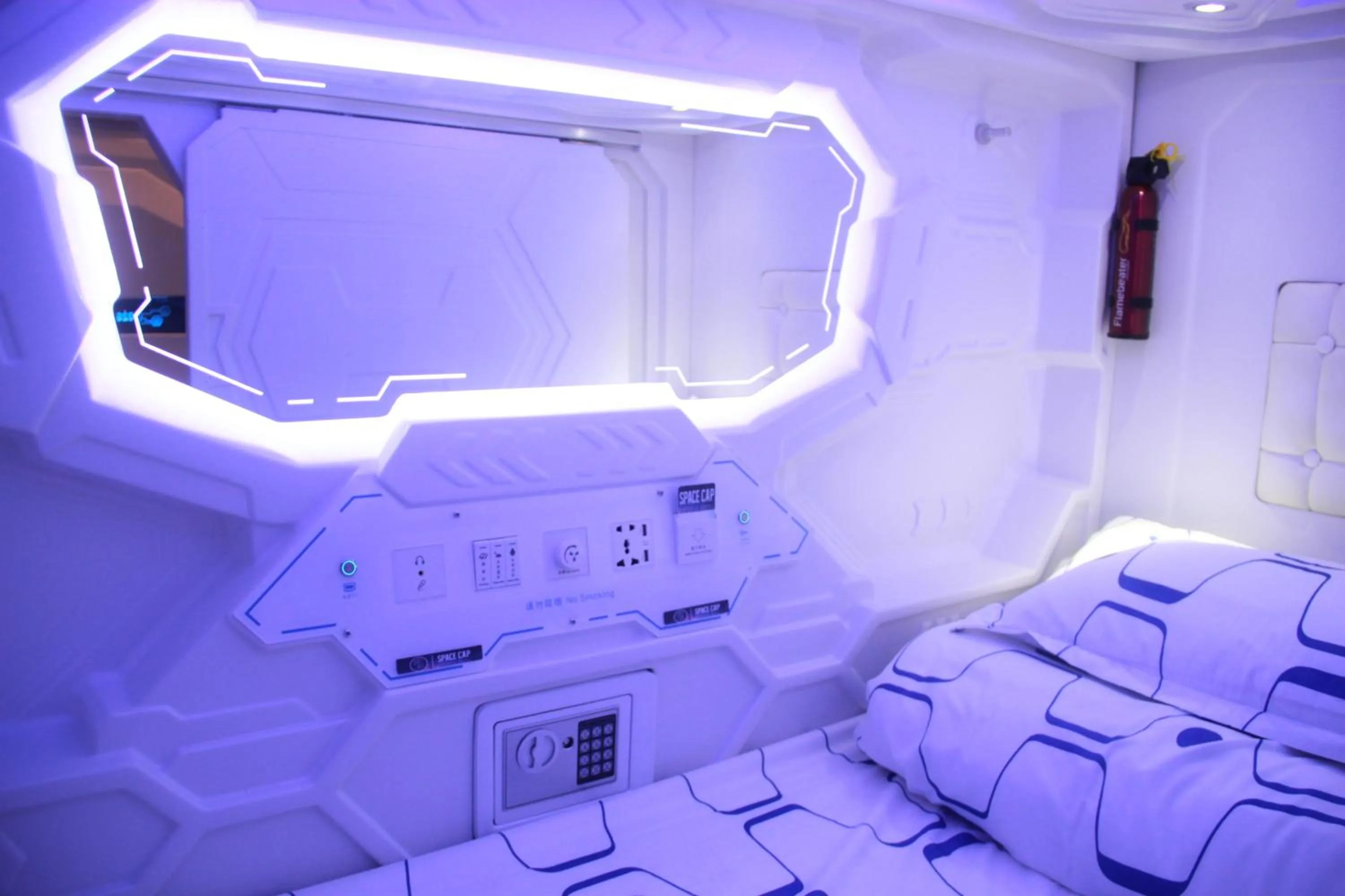 Bed in Space Cap Hotel