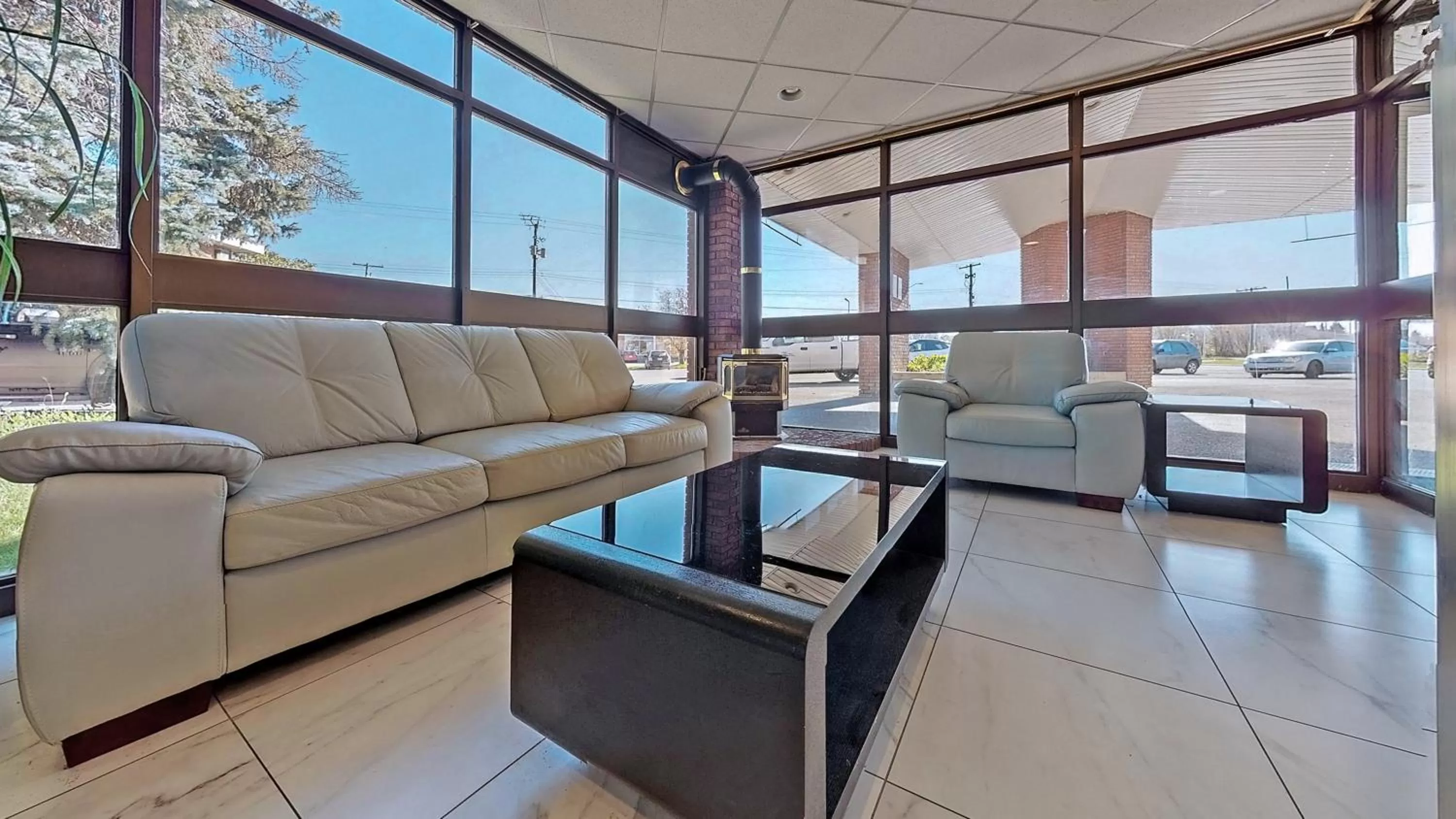 Lobby or reception in Ramada by Wyndham Arnprior