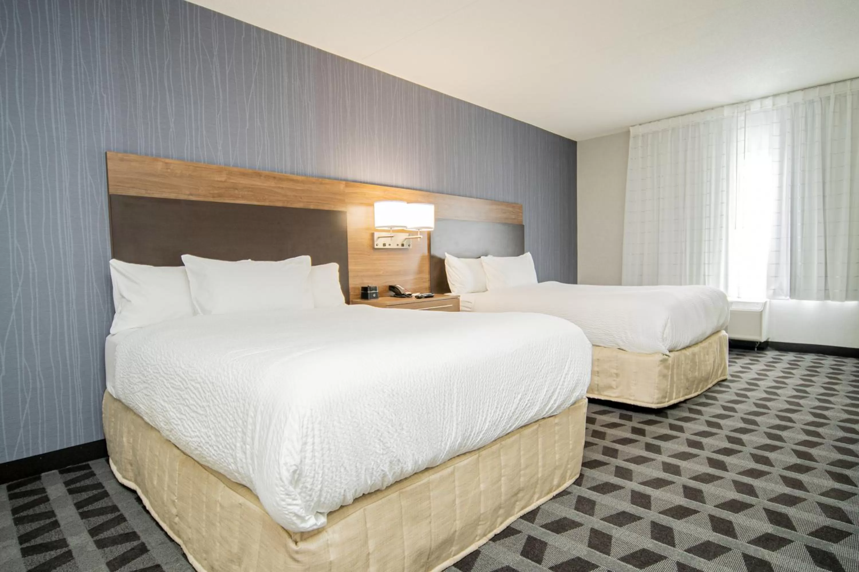 Bed in TownePlace Suites by Marriott Brantford and Conference Centre