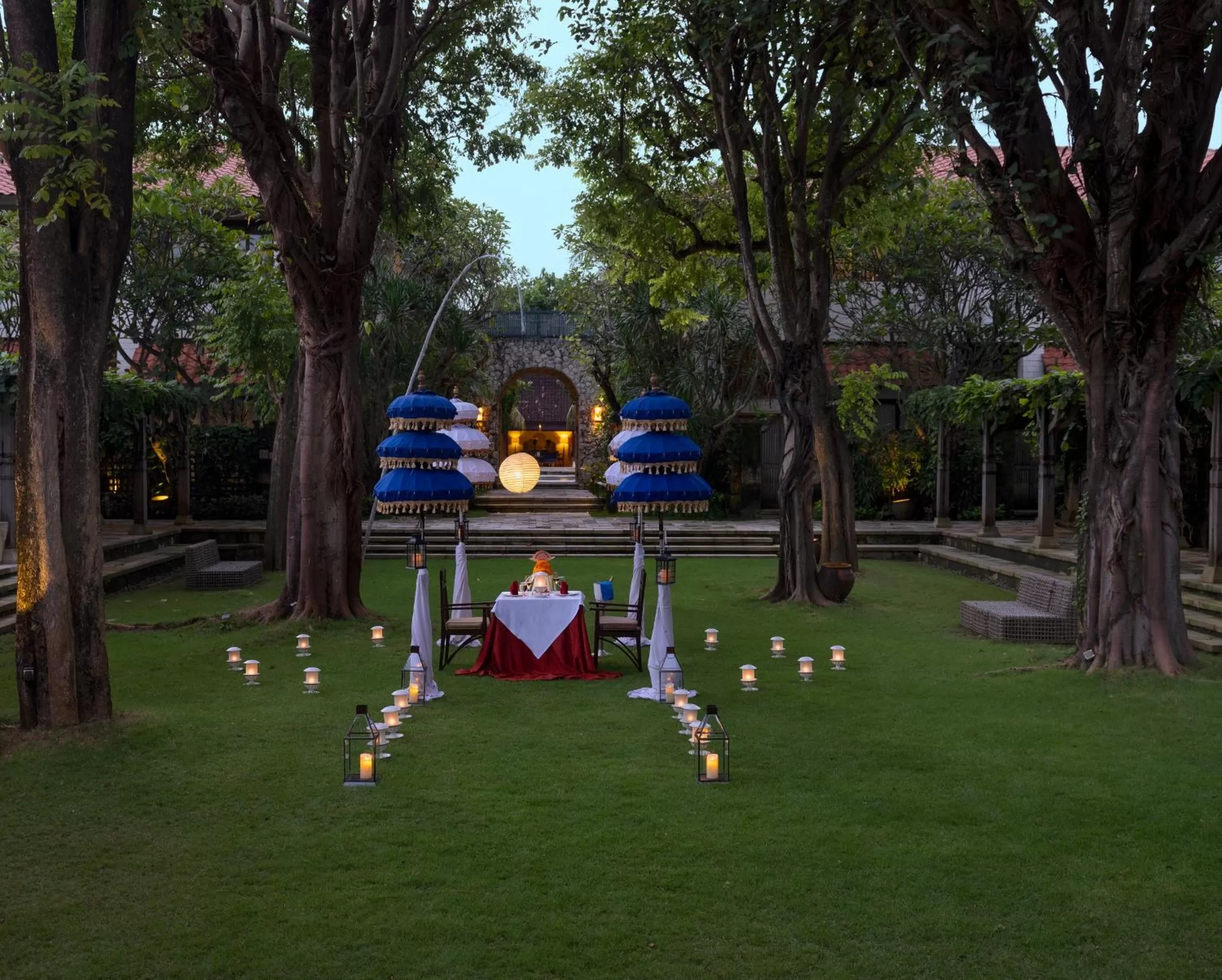 Entertainment in Sudamala Resort, Sanur, Bali