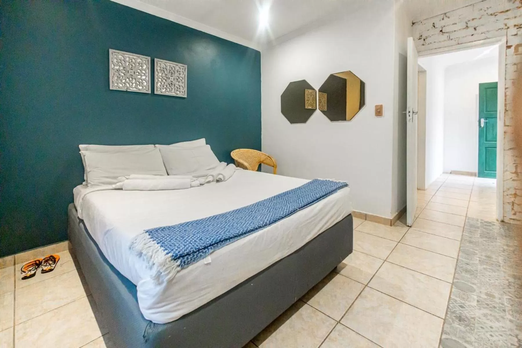 Photo of the whole room, Bed in 54 Brecher