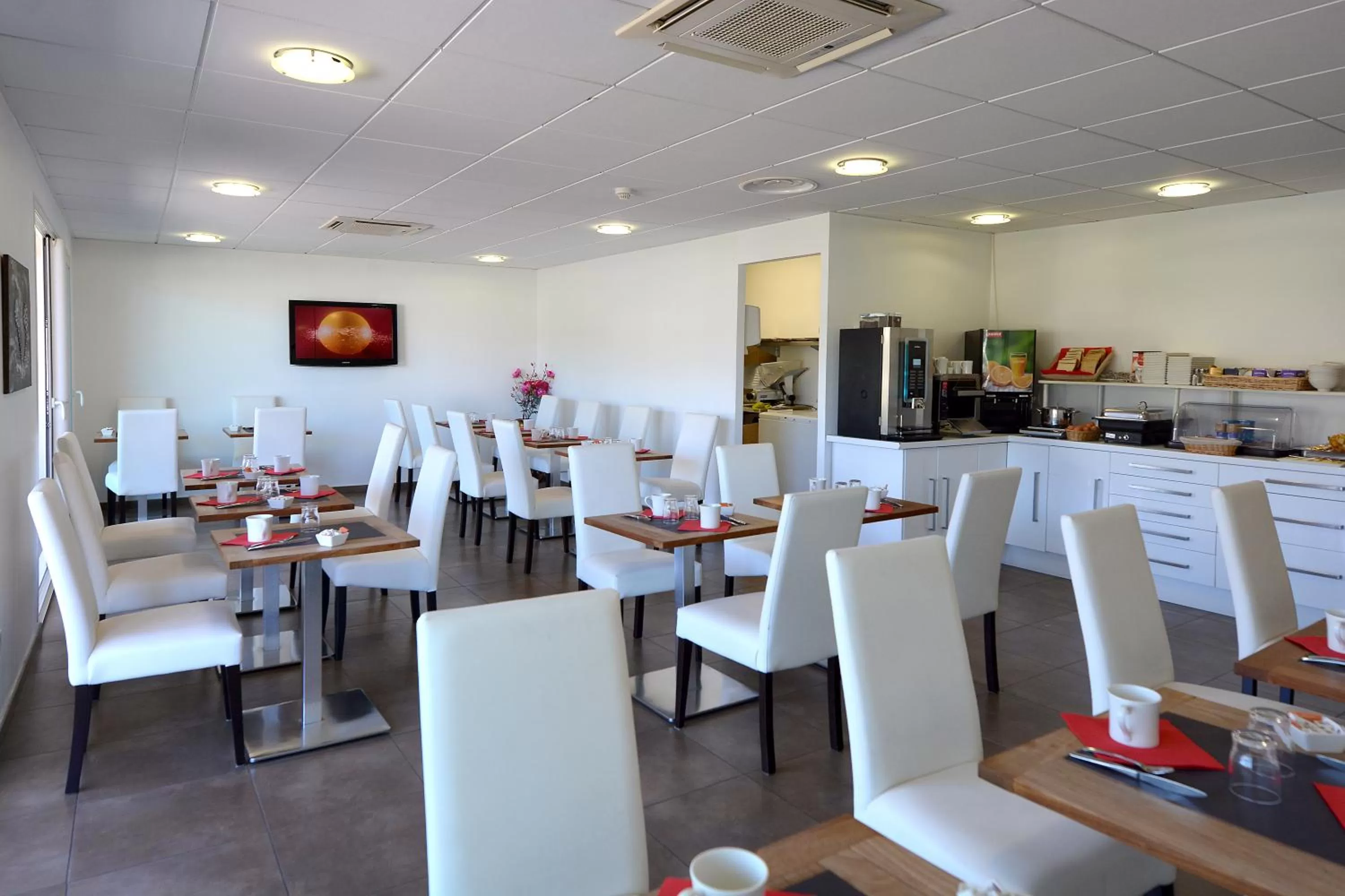 Buffet breakfast in Hôtel A Madonetta