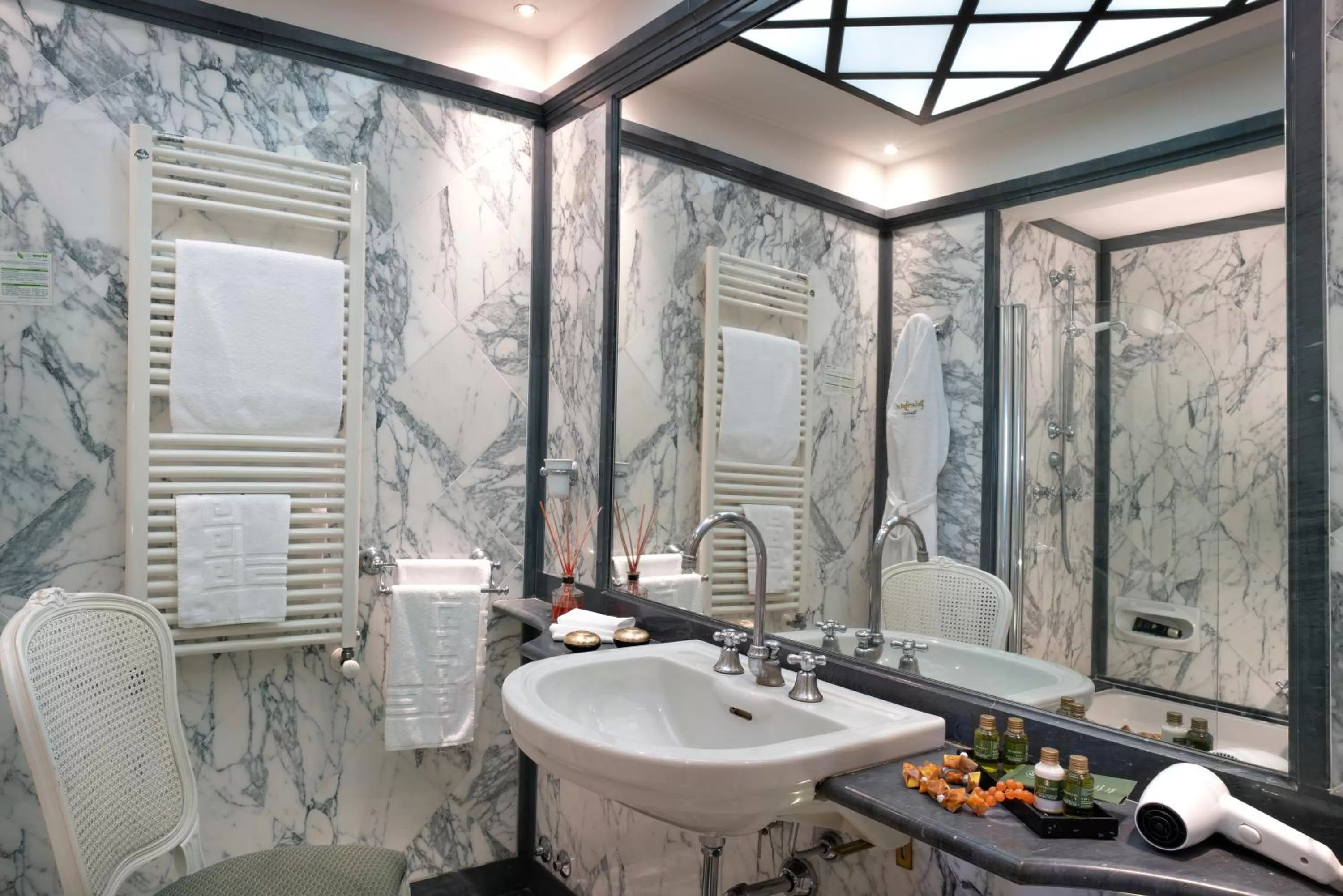 Toilet in Palace Hotel