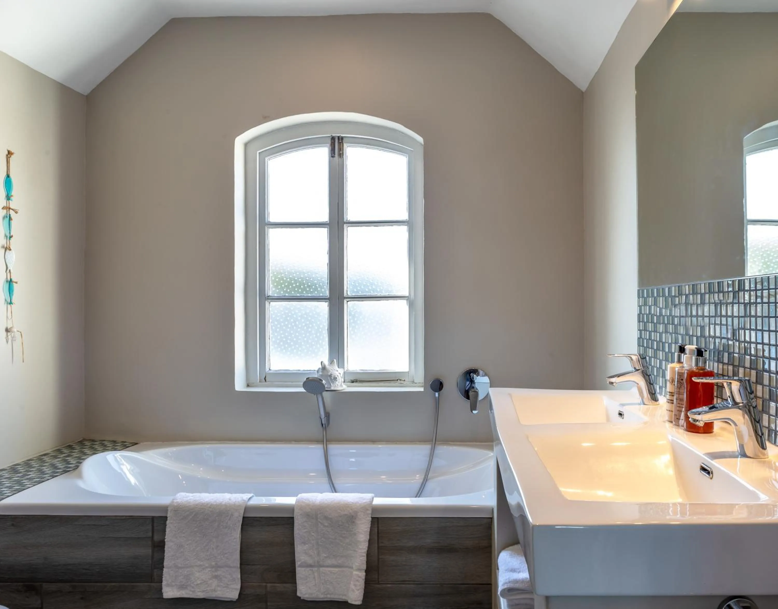 Bathroom in Whale Rock Luxury Lodge