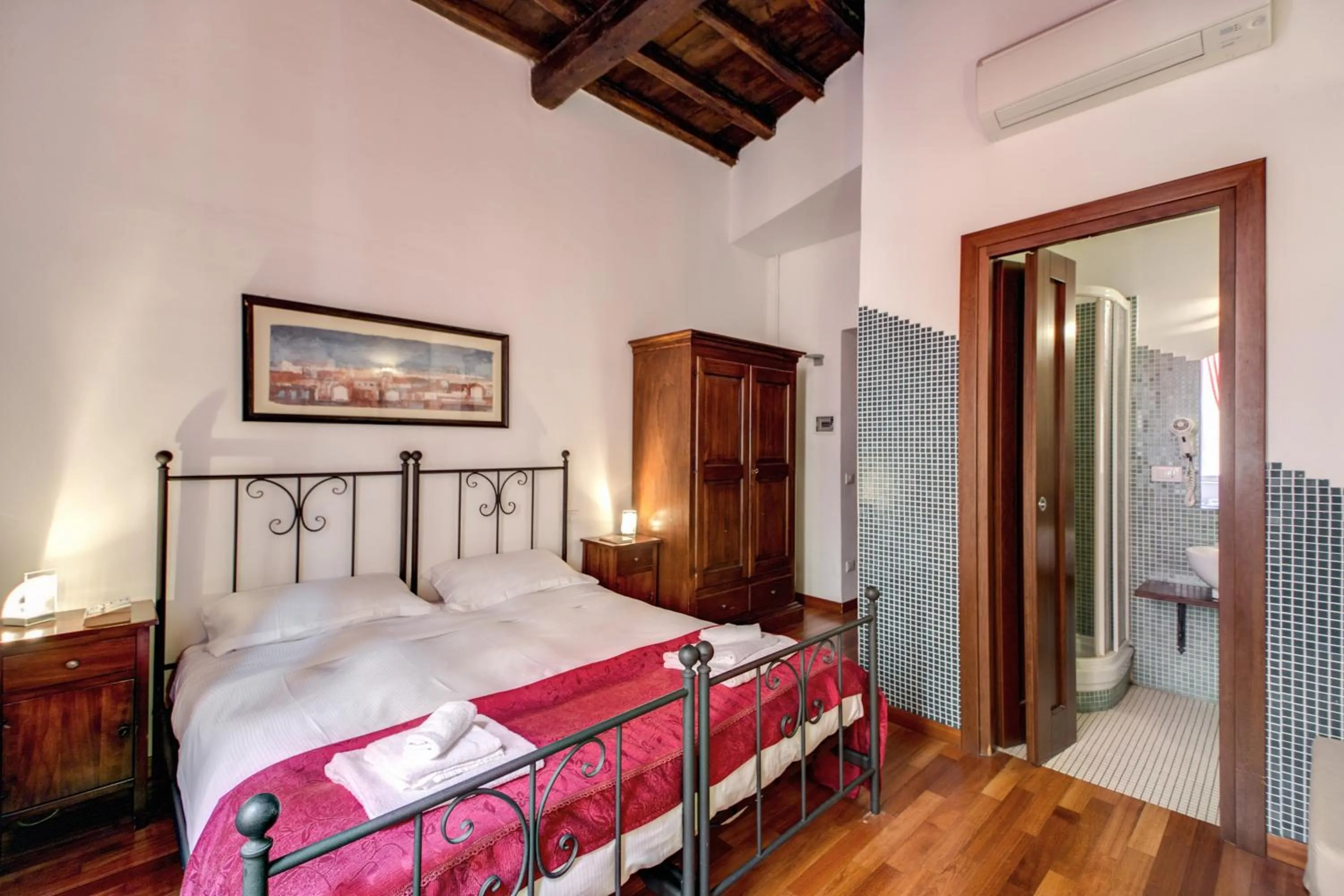 Photo of the whole room, Bed in Nova Domizia