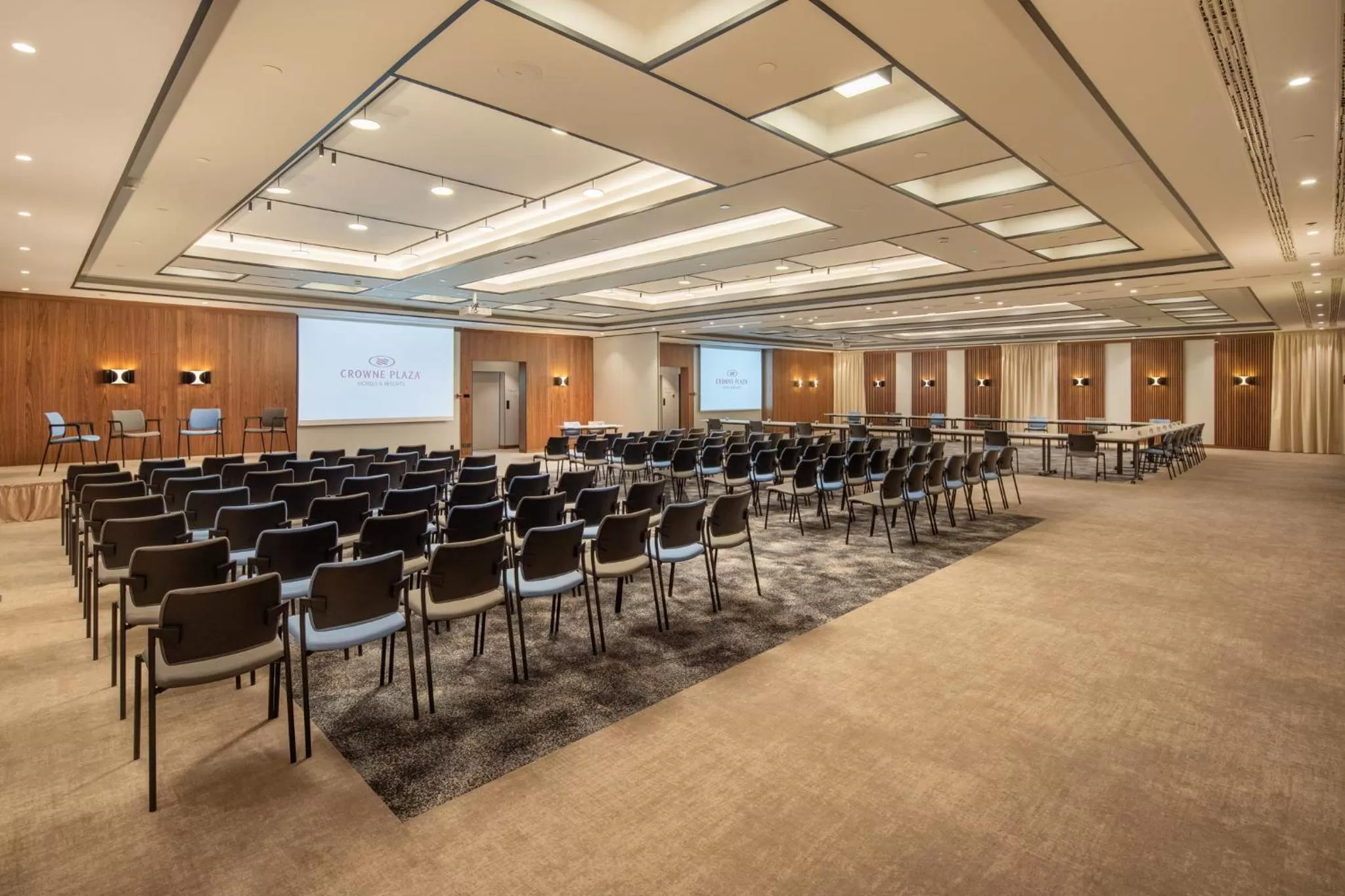 Banquet/Function facilities in Crowne Plaza Budapest by IHG