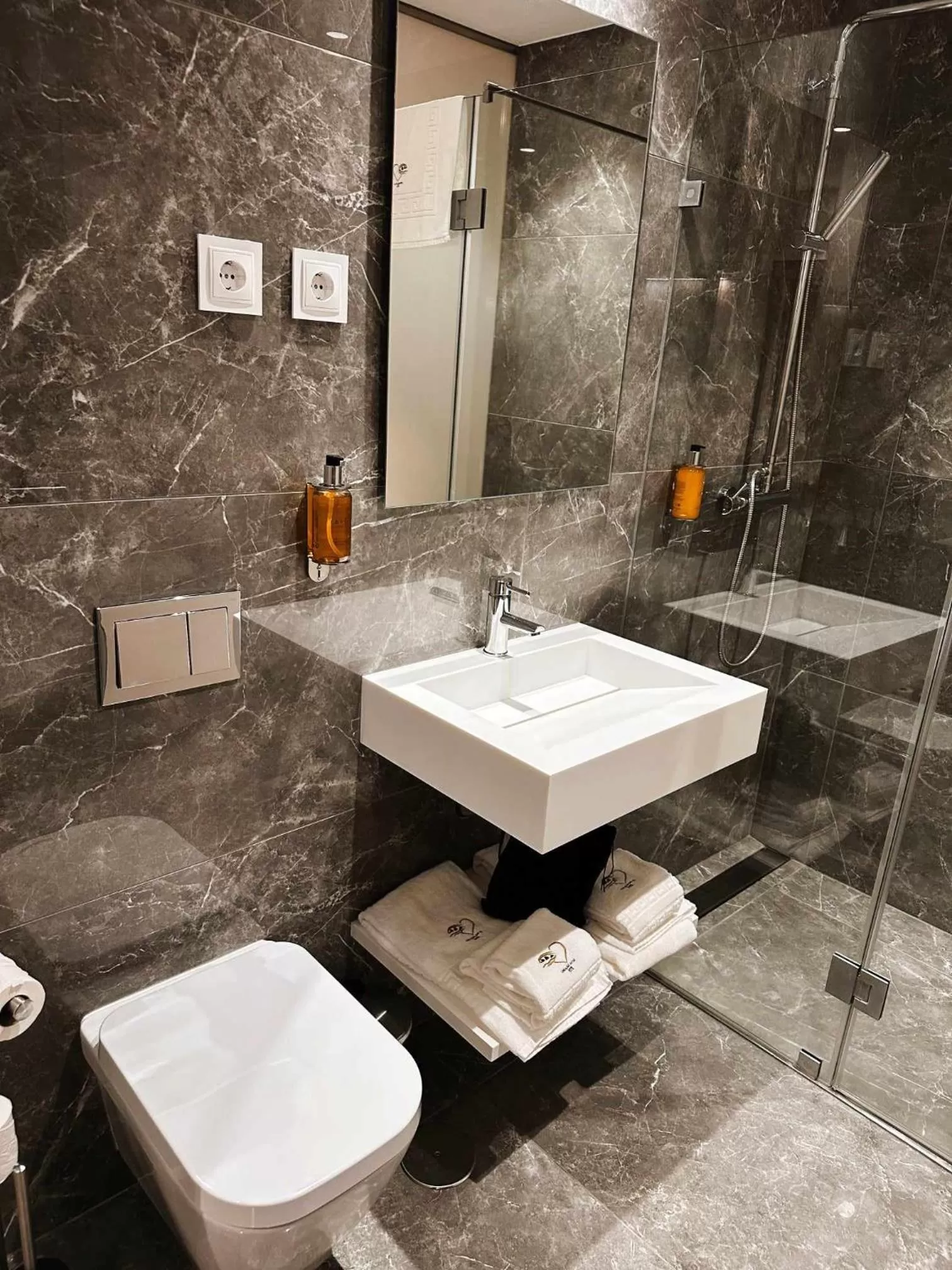 Bathroom in Coração do Tua Hotel