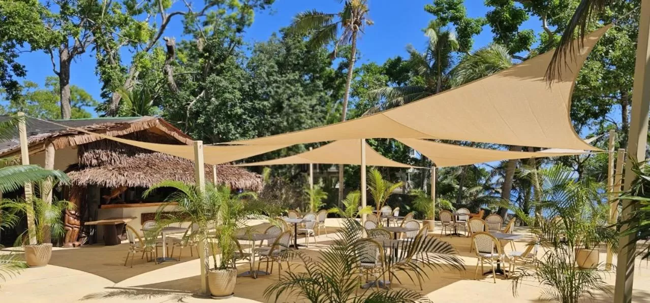 Restaurant/Places to Eat in Paradise Cove Resort