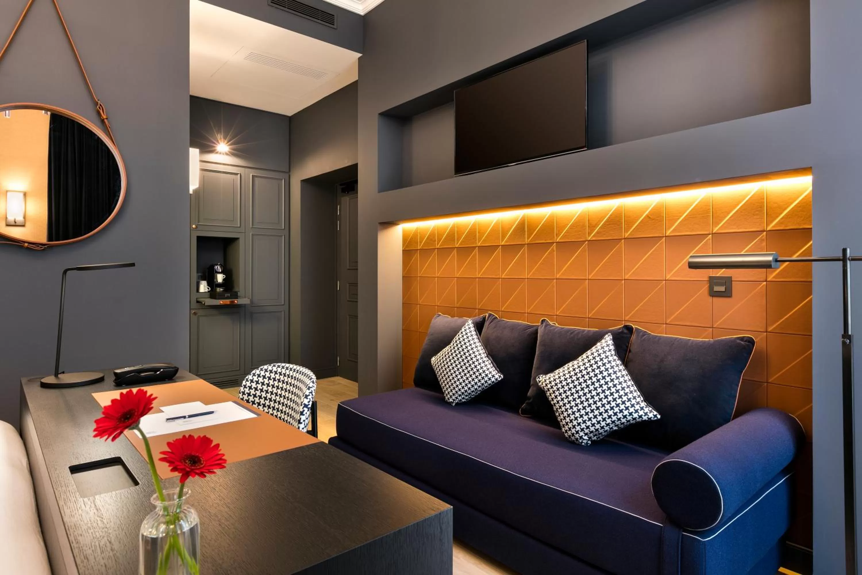 Decorative detail in Hôtel Square Louvois