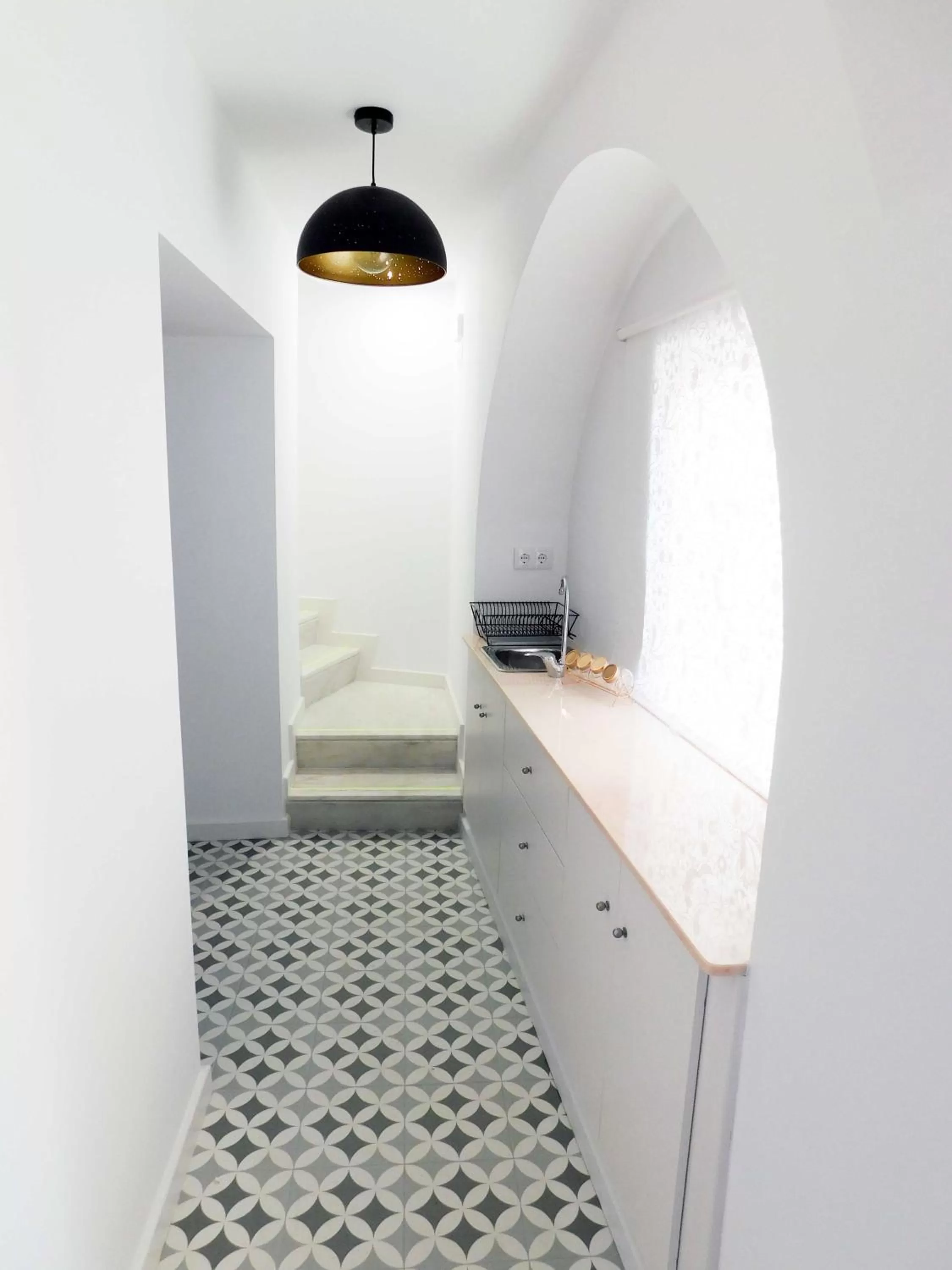 Kitchen or kitchenette in Cool Guest House