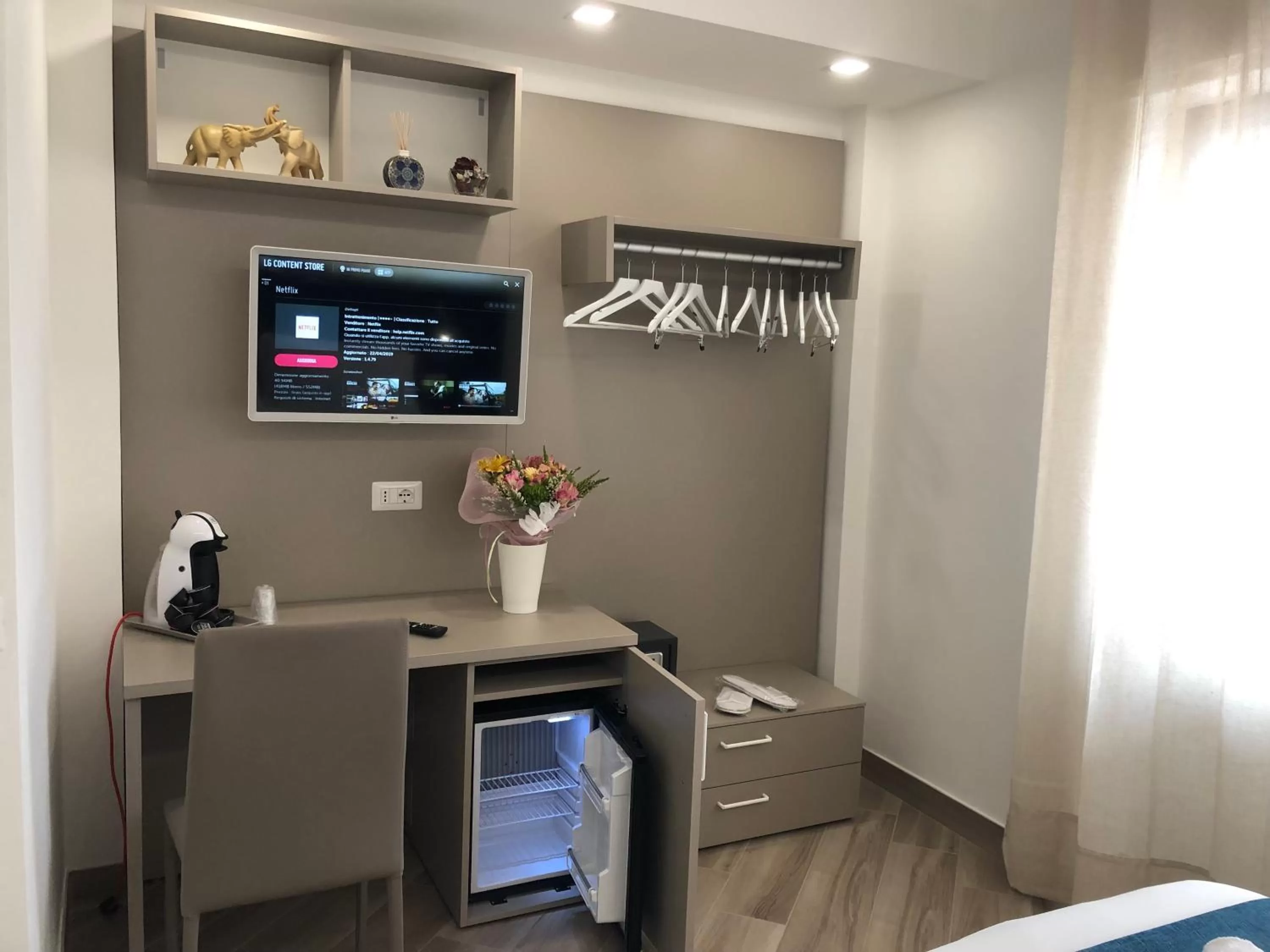 Coffee/tea facilities in Le Muse Suite