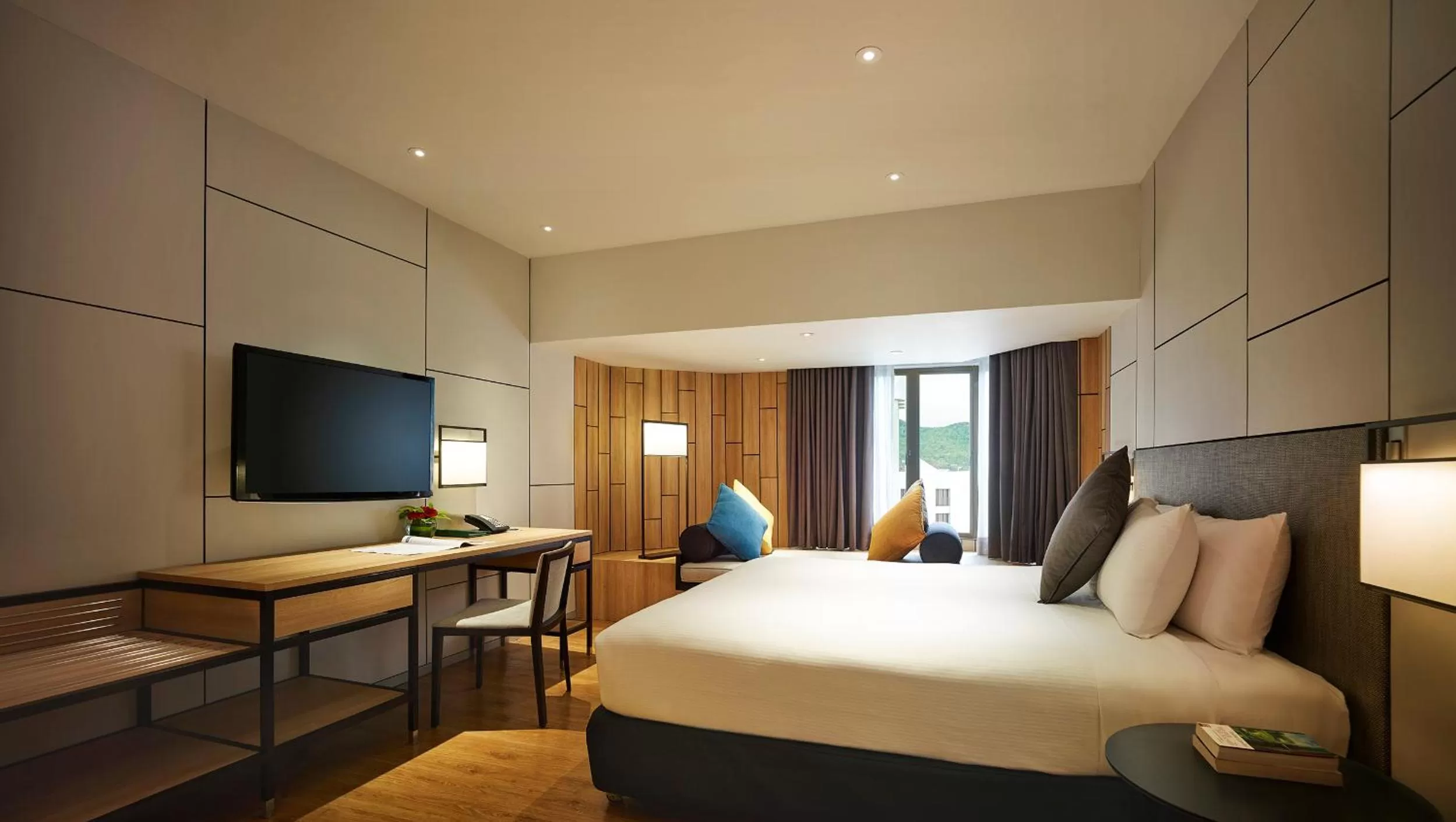 Bathroom, Bed in PARKROYAL Penang Resort