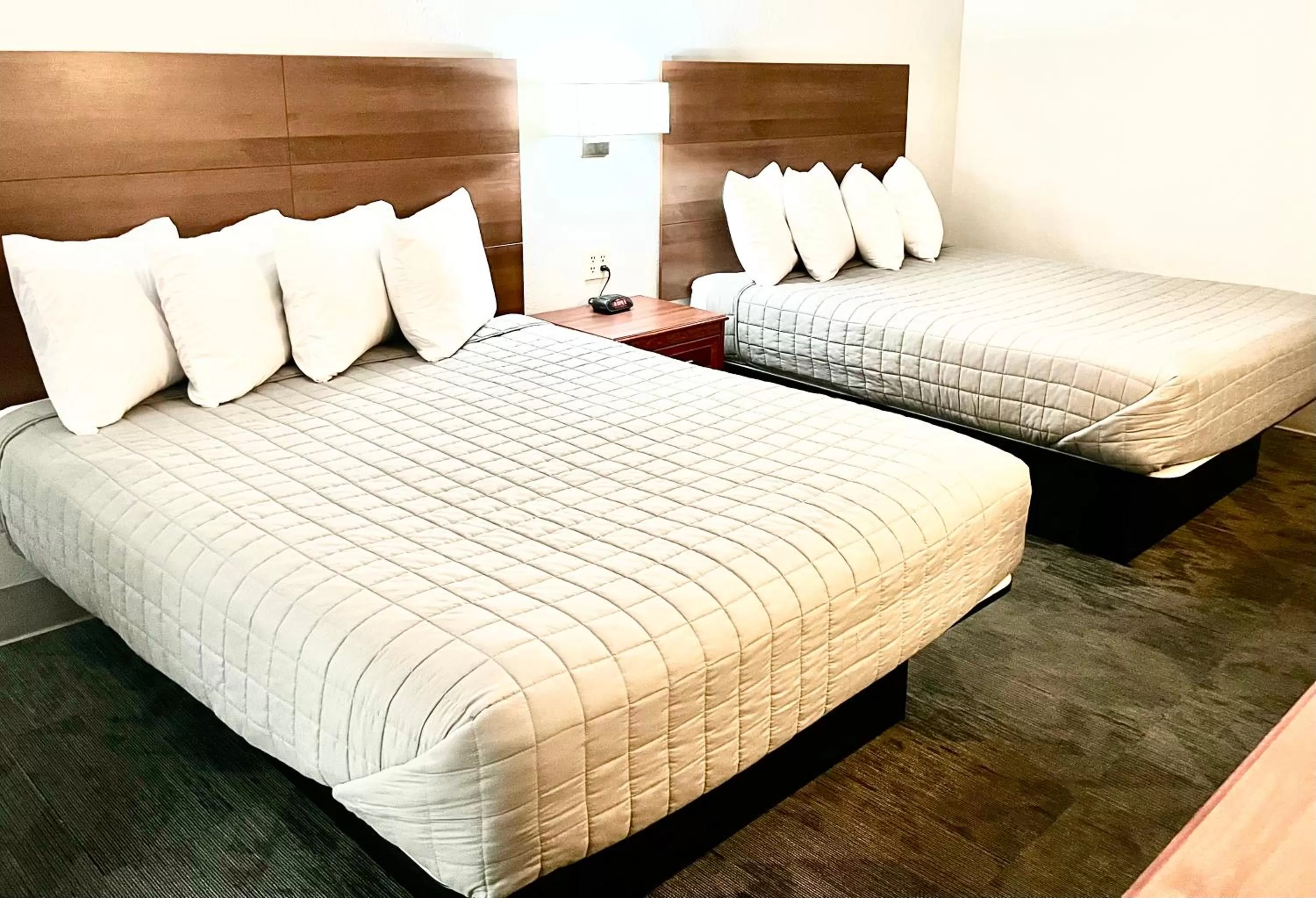 Bed in Travelodge by Wyndham Lincoln South