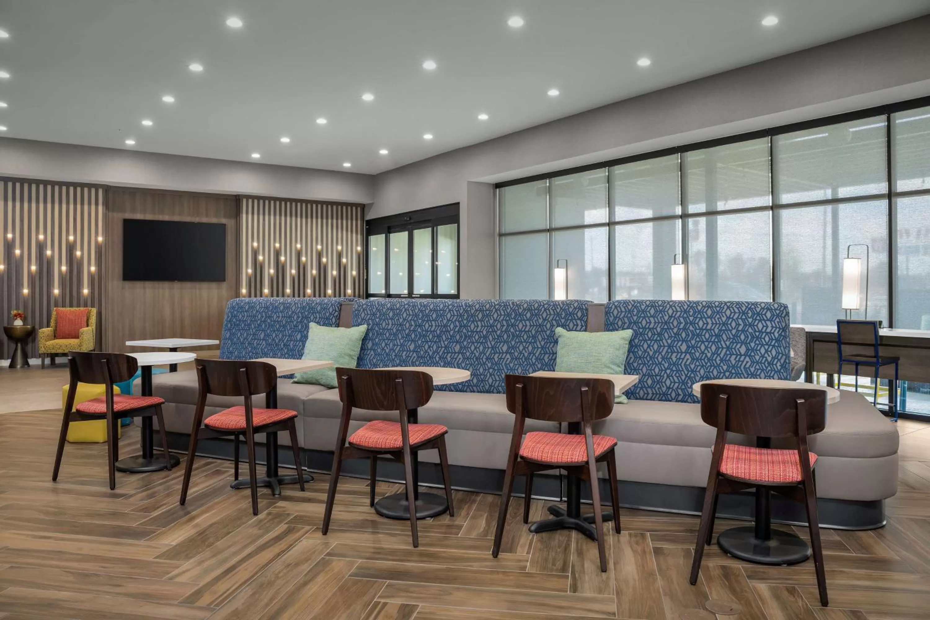 Lobby or reception in Home2 Suites By Hilton Cullman