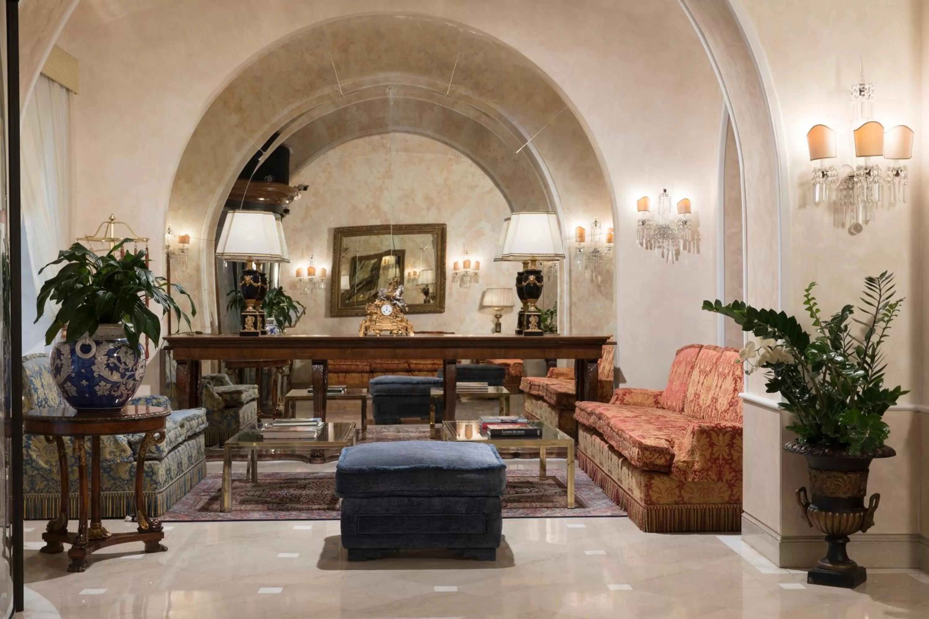 Lobby or reception in Marcella Royal Hotel - Rooftop Garden