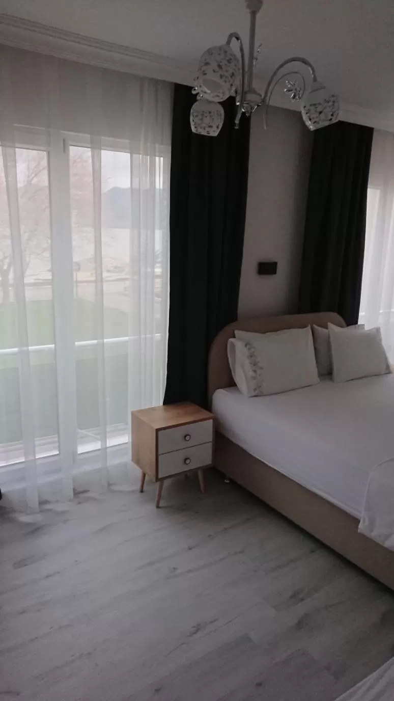 Lake view, Seating Area in Ali's Pension