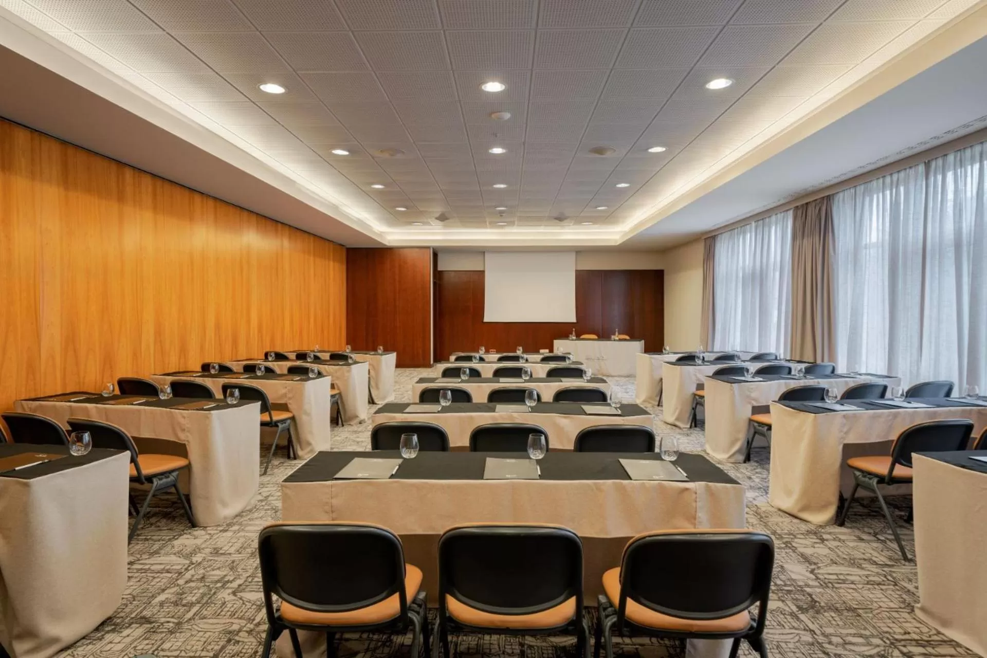 Business facilities in Terceira Mar Hotel