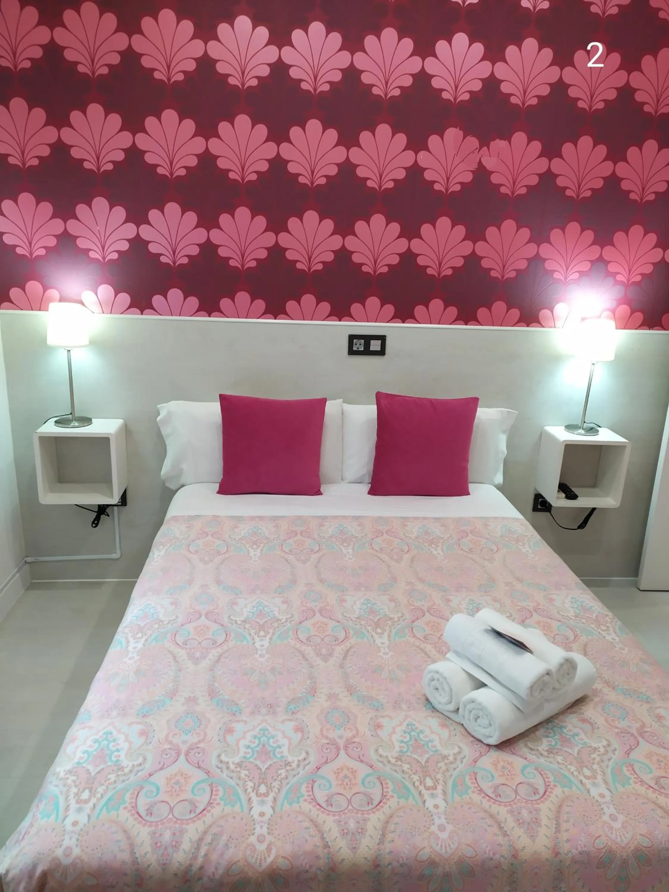 Bed in Hostal Inn Madrid