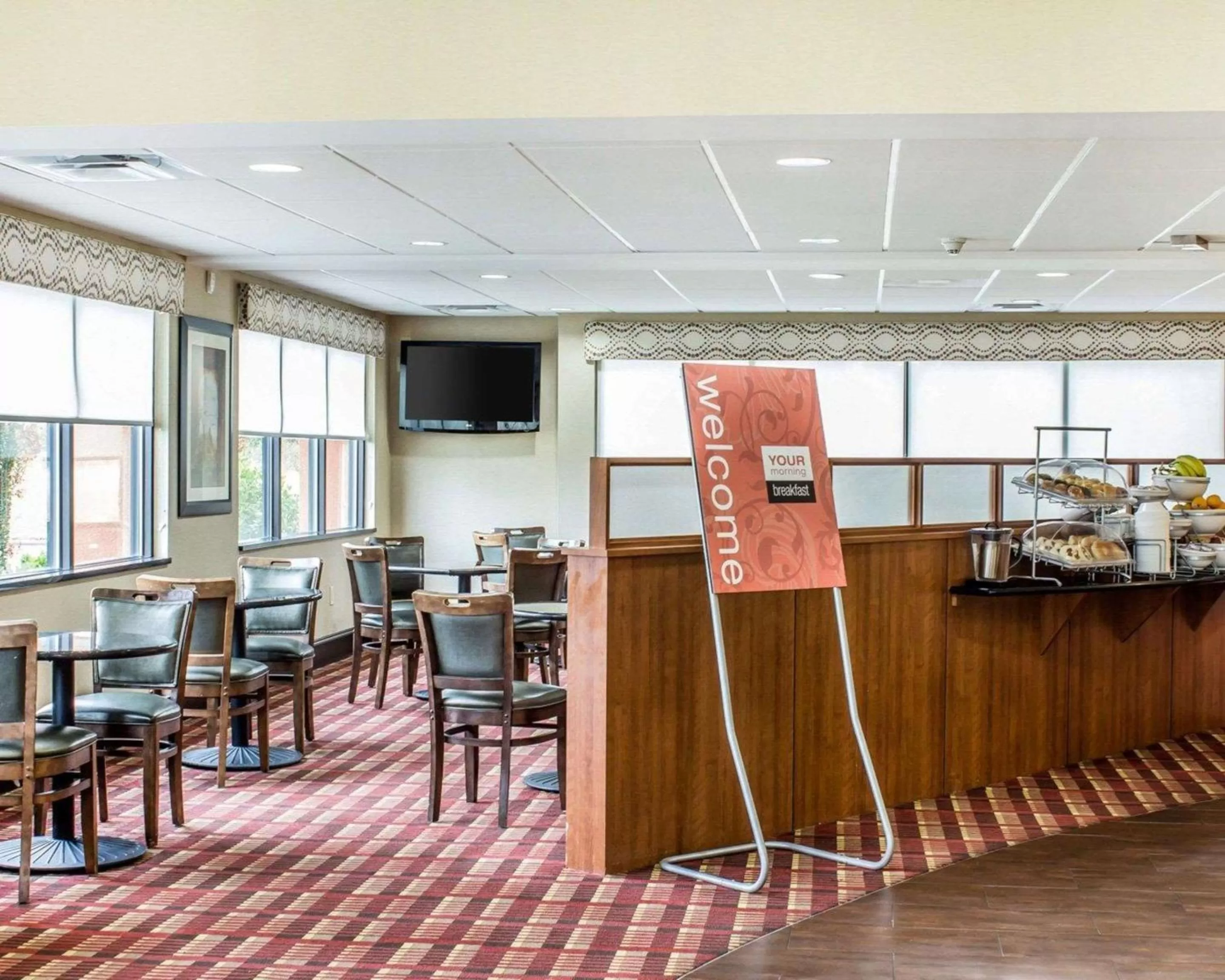 Restaurant/places to eat in Comfort Suites Wilson - I - 95