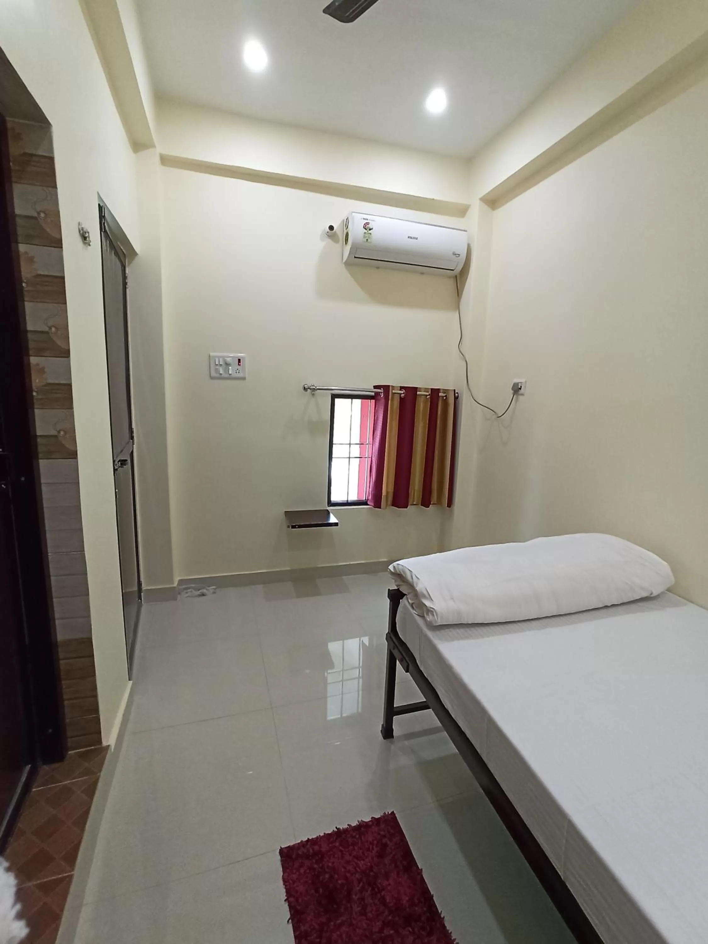 Bed in Saraswati Palace