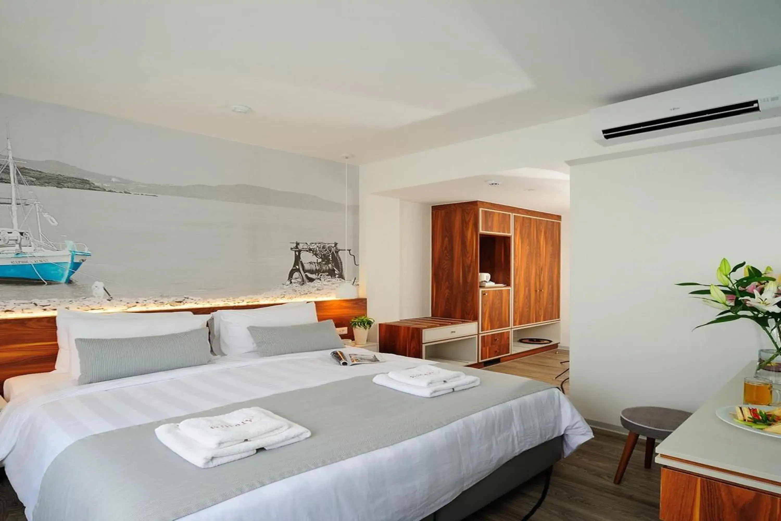 Deluxe Room in Atrium Ambiance Hotel Deluxe Room in Atrium Ambiance Hotel