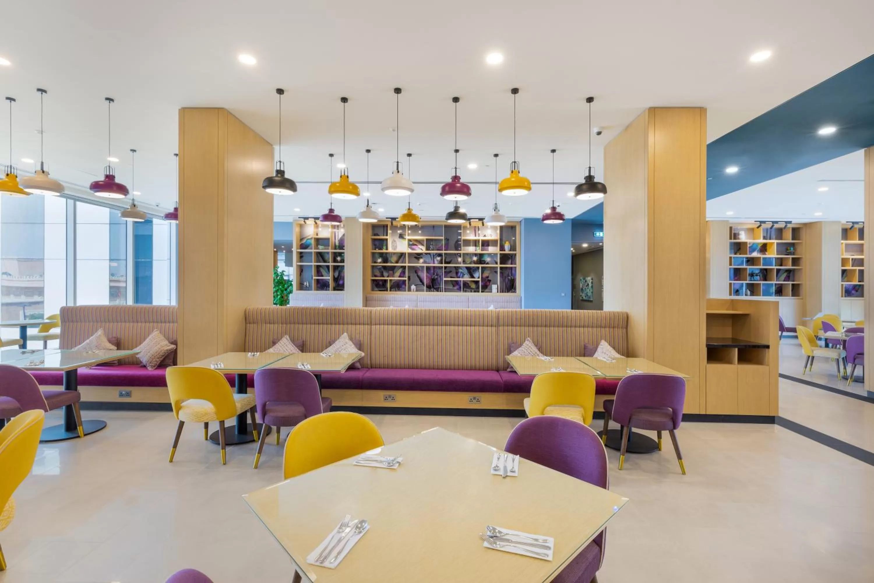 Restaurant/places to eat in Premier Inn Dubai Ibn Battuta Mall