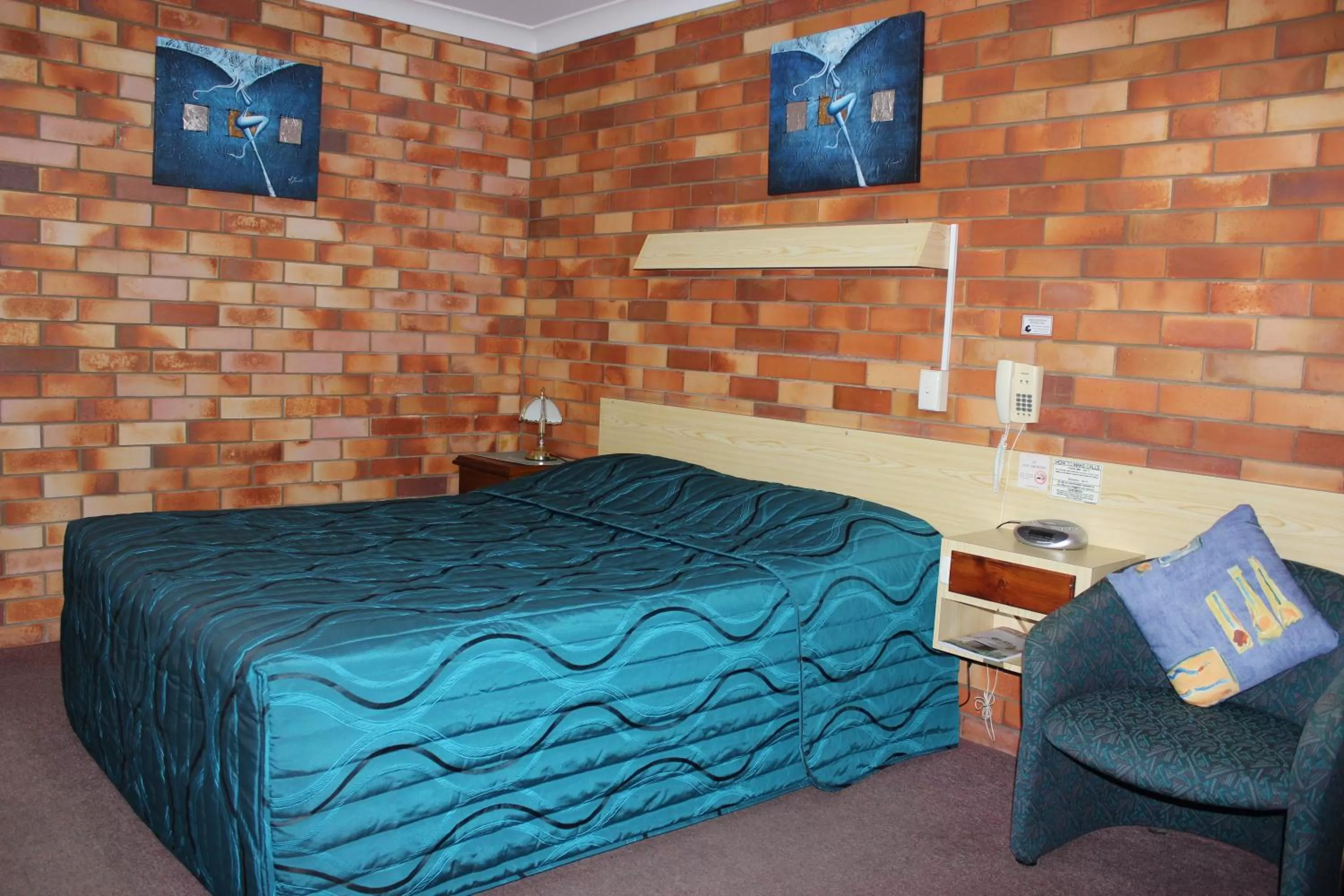 Bedroom, Bed in Glen Innes Lodge Motel