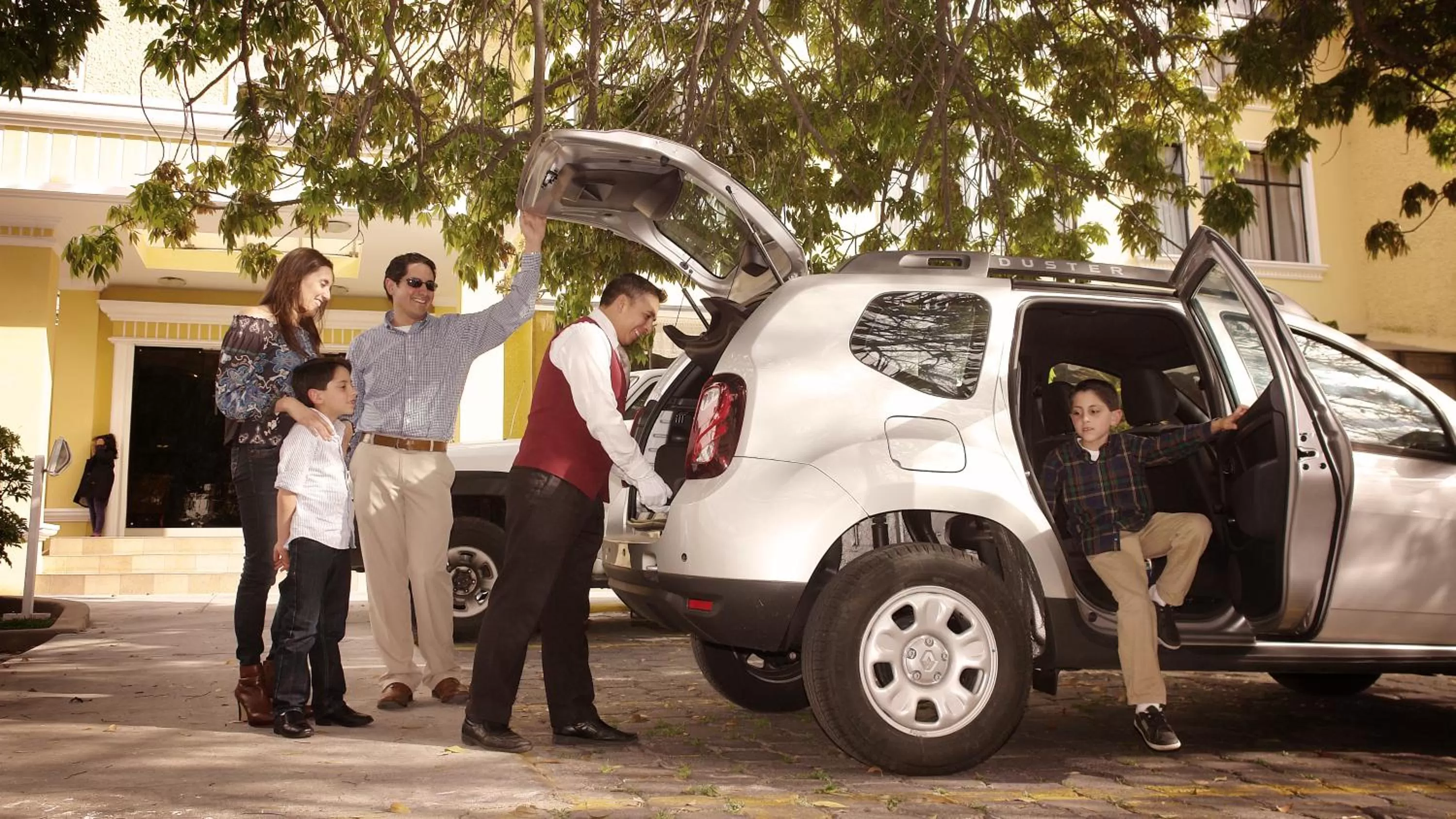 Property building in Hotel Florida