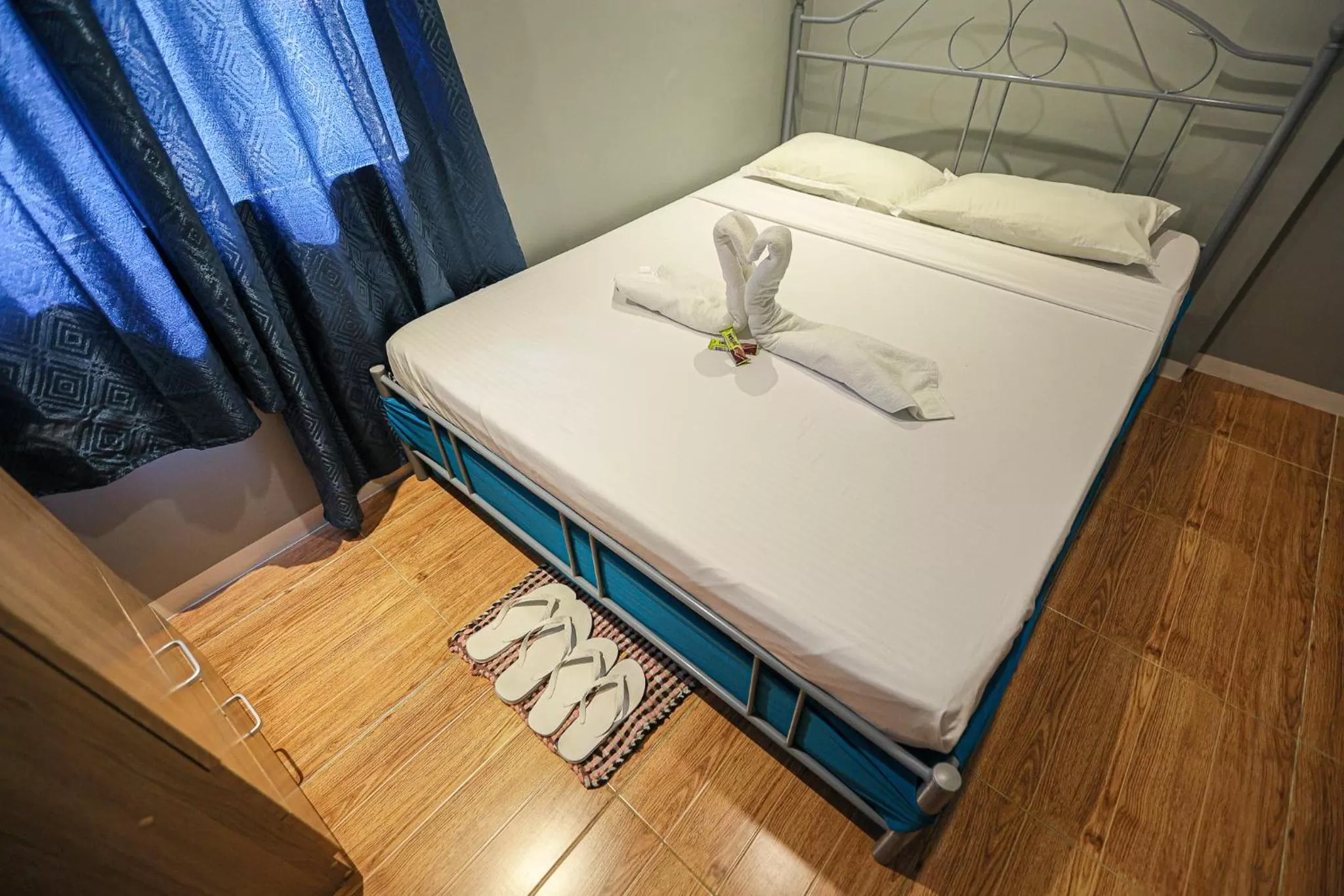 Bed in Kingswick Residences & Lodge