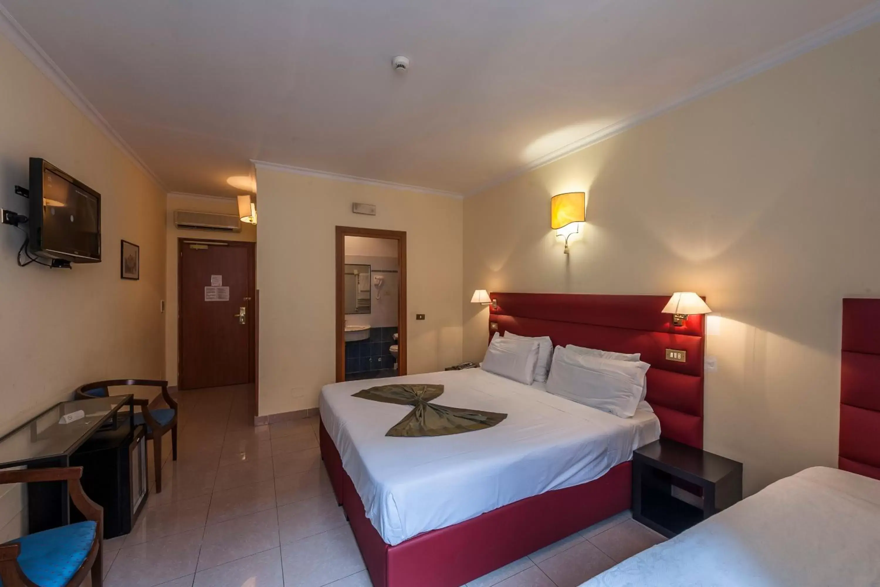 Double Room in Hotel California Double Room in Hotel California