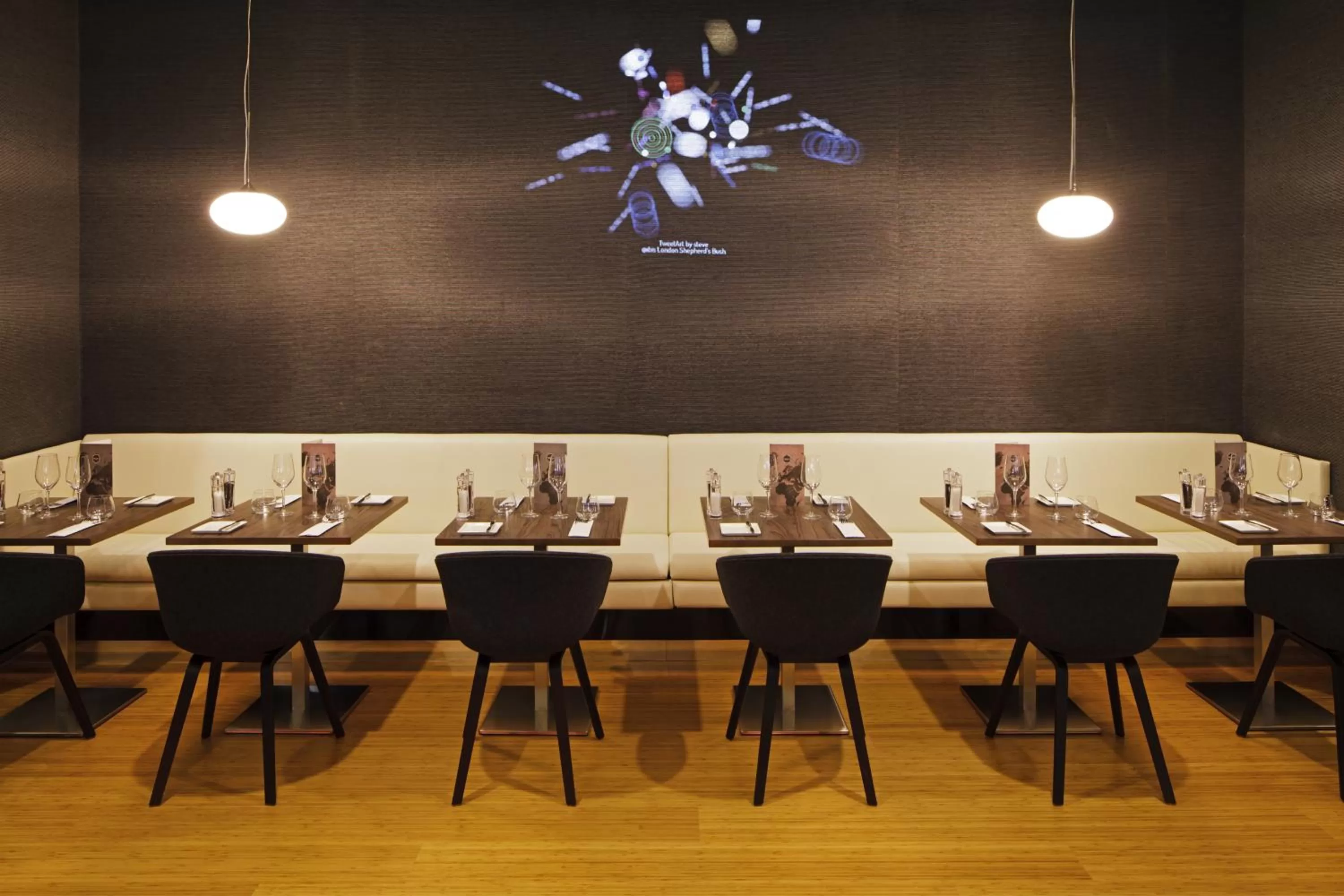 Restaurant/places to eat in ibis London Shepherds Bush - Hammersmith