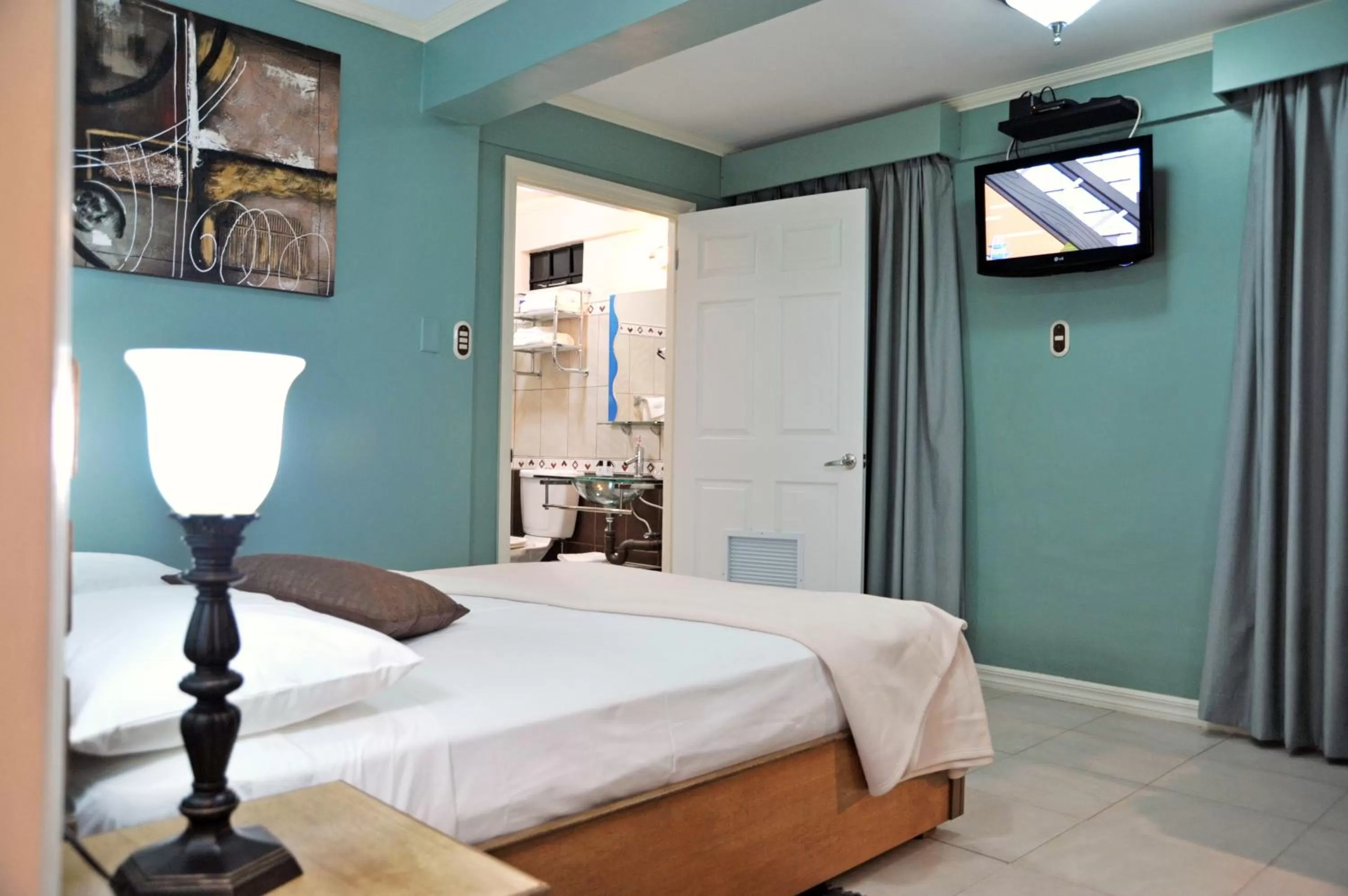 Room Photo in Culture Crossroads Inn