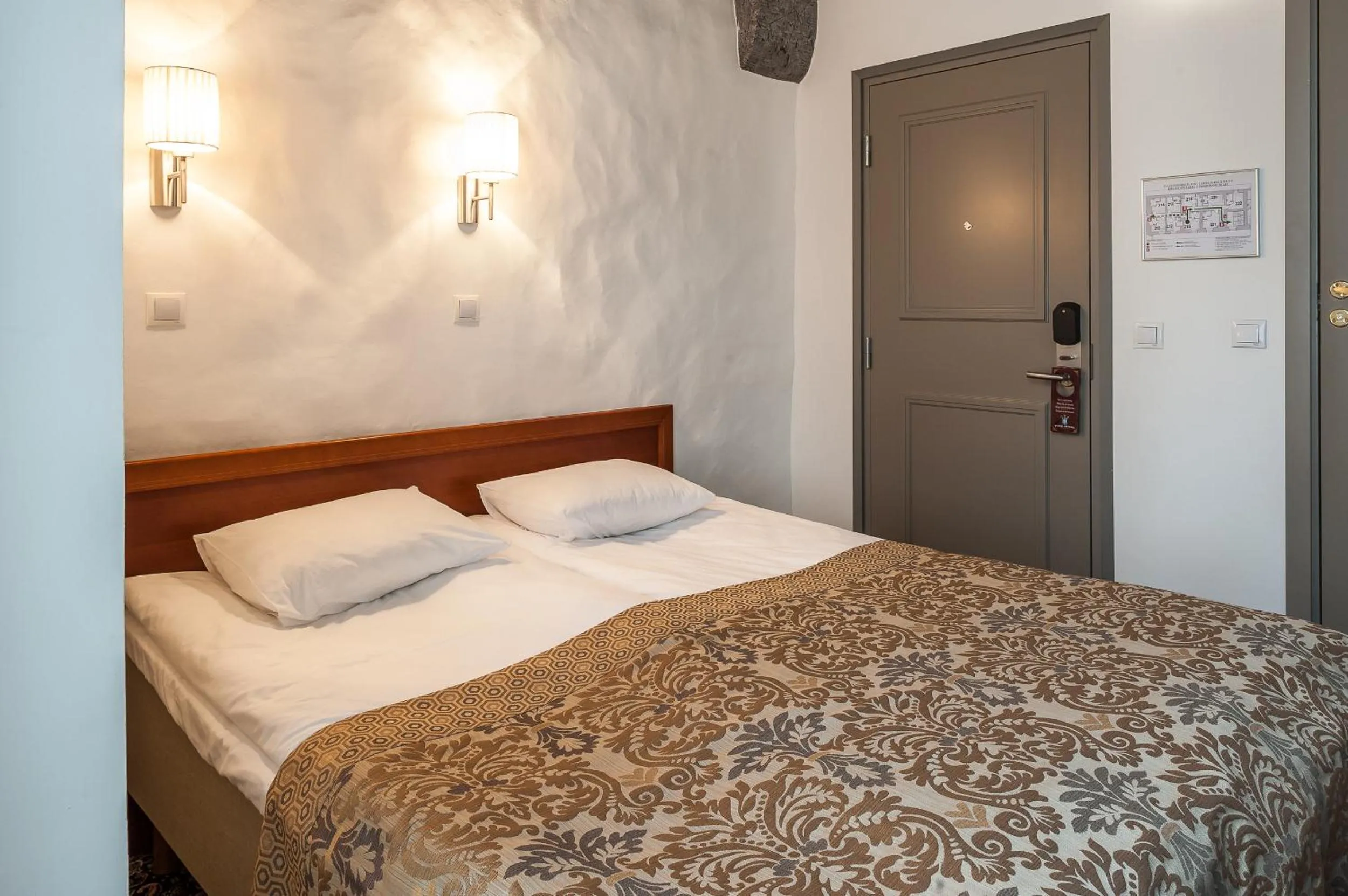 Bedroom, Bed in Three Crowns Residents