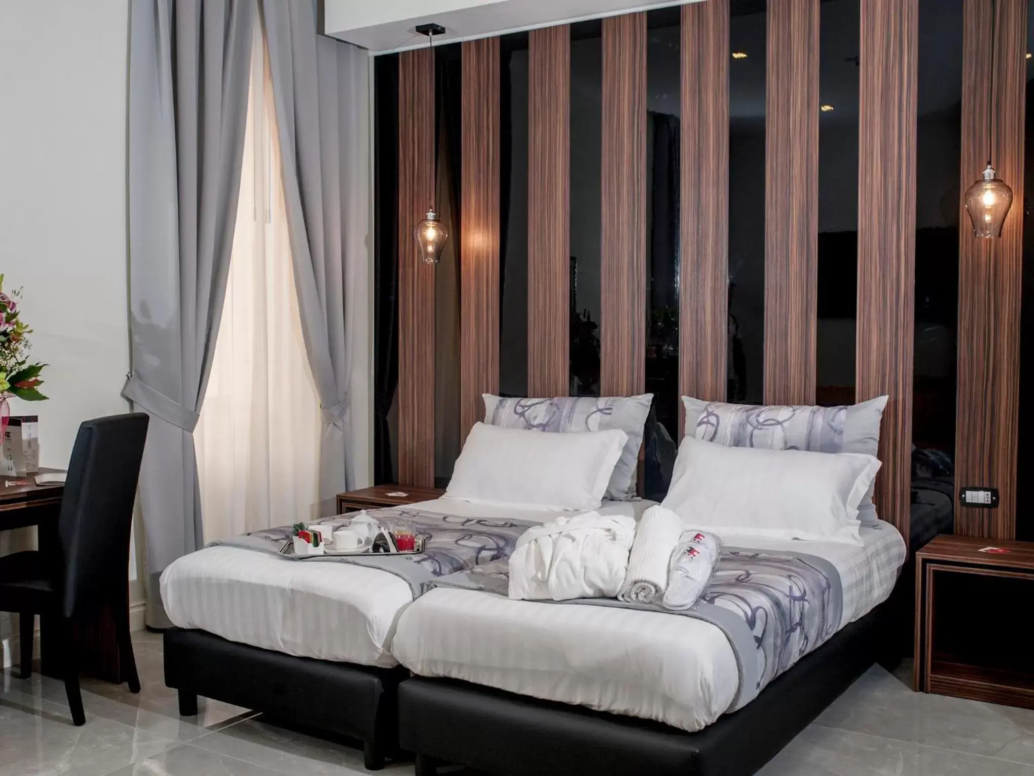 Deluxe Double Room with Balcony in Palazzo Firenze Deluxe Double Room with Balcony in Palazzo Firenze