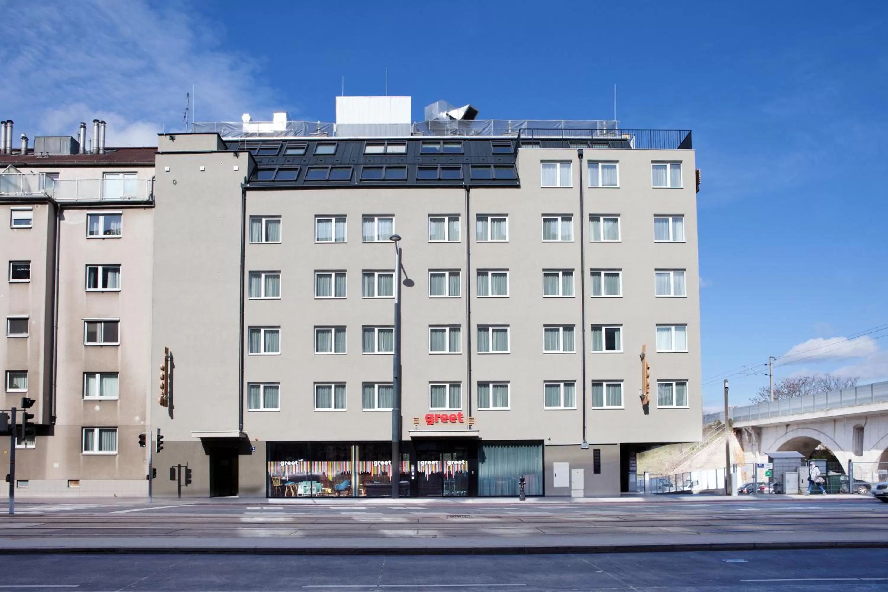 Property building in greet Wien City Nord