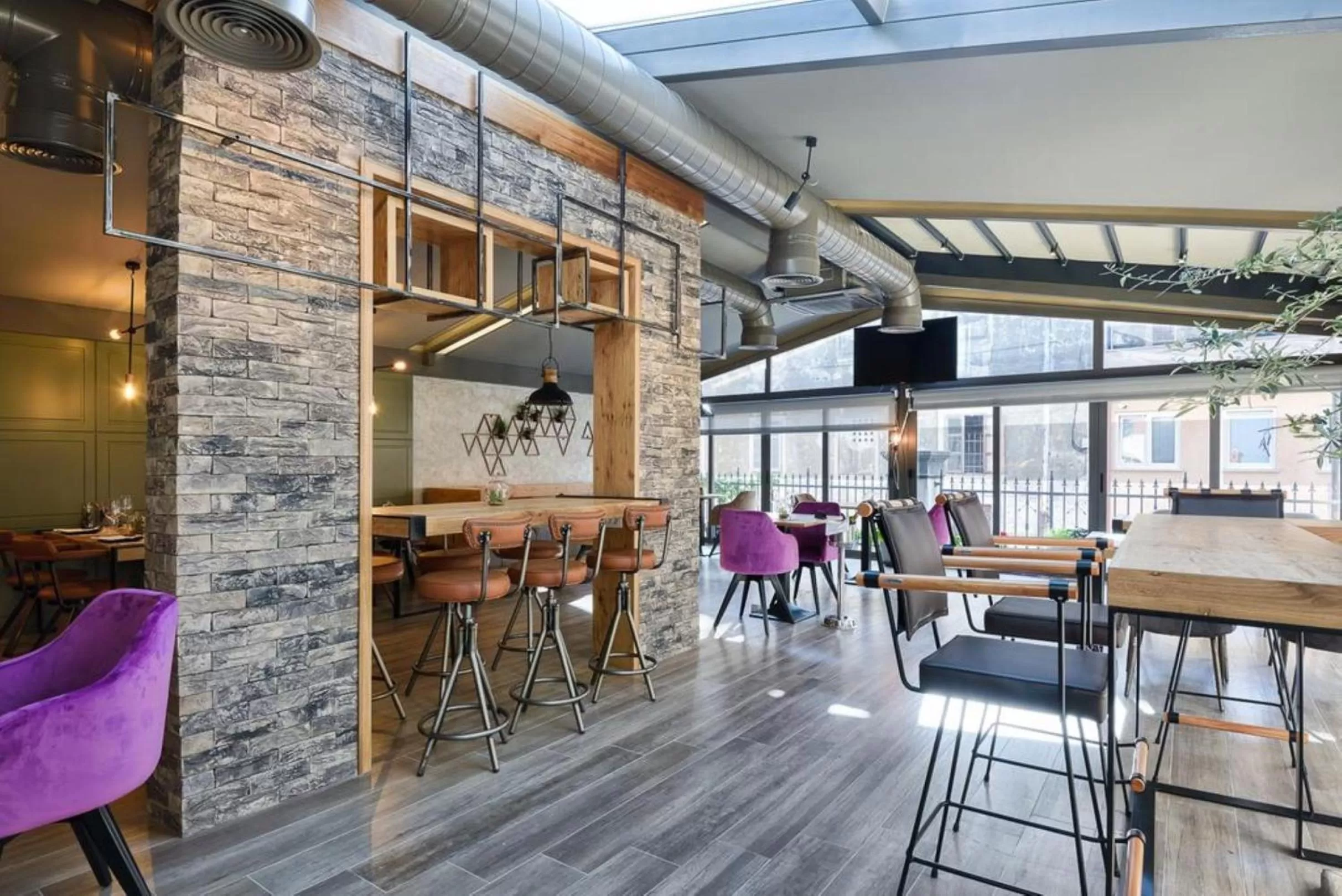 Restaurant/places to eat in Hotel Galija