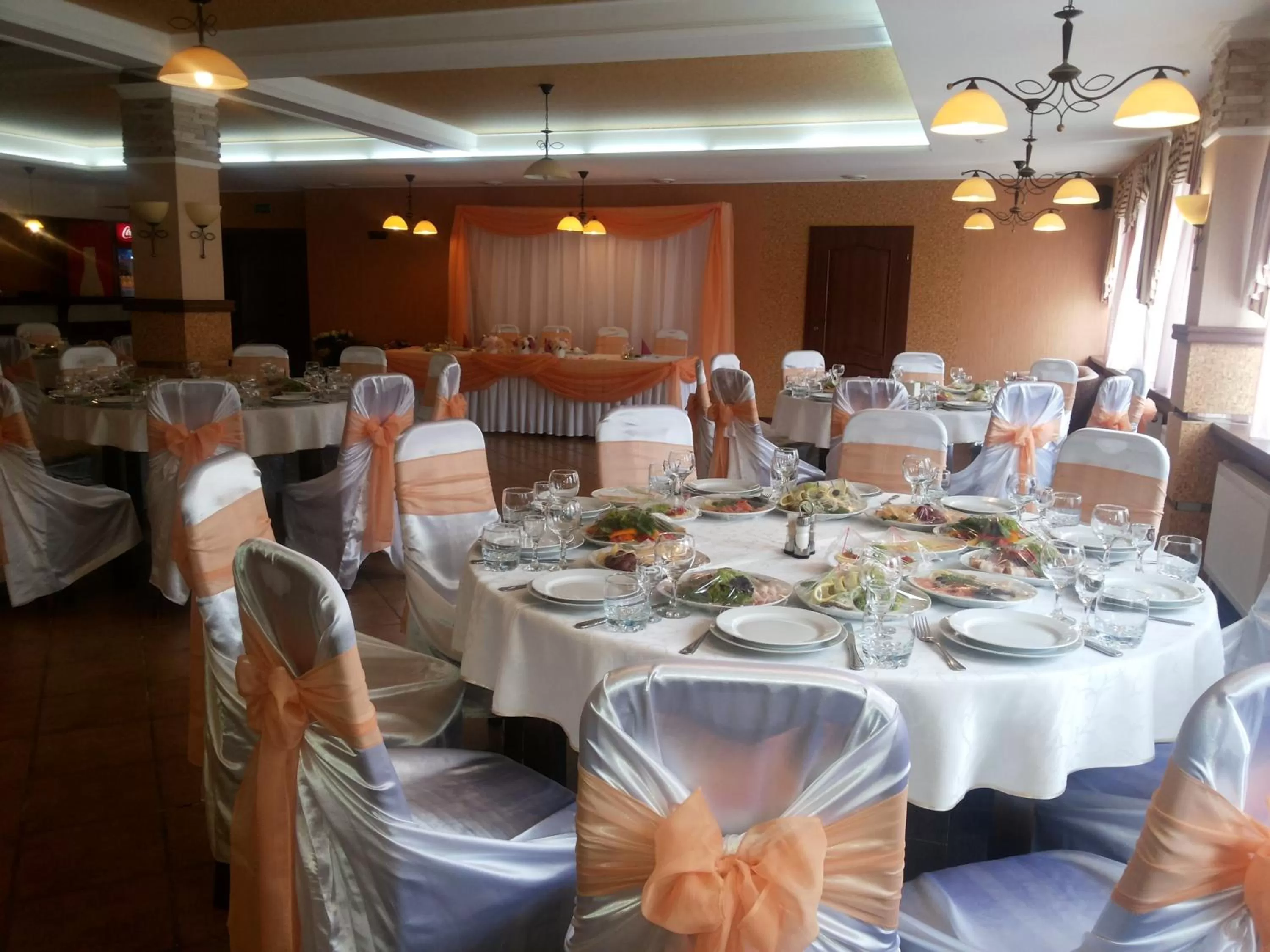 Restaurant/places to eat, Banquet Facilities in Shato Paradis Hotel
