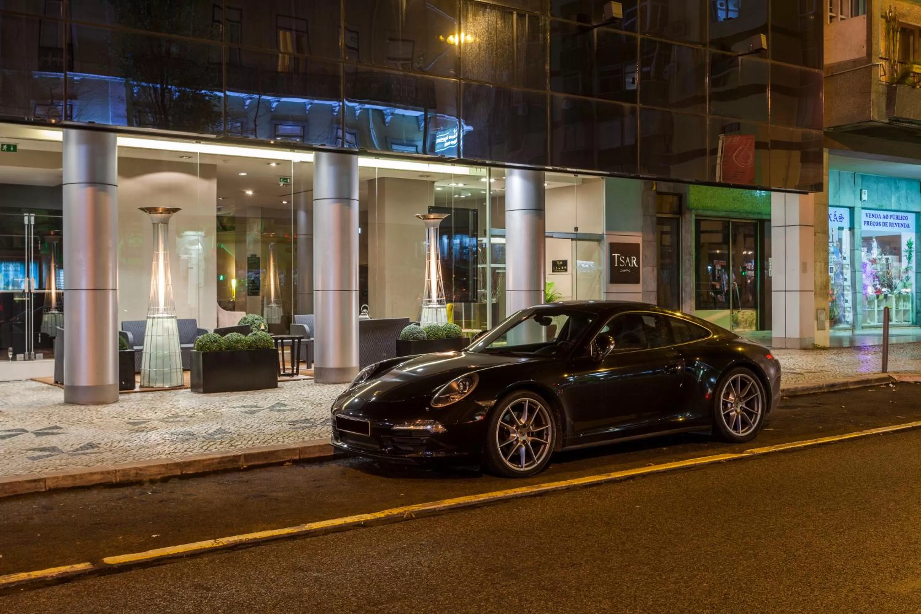 Facade/entrance in Czar Lisbon Hotel