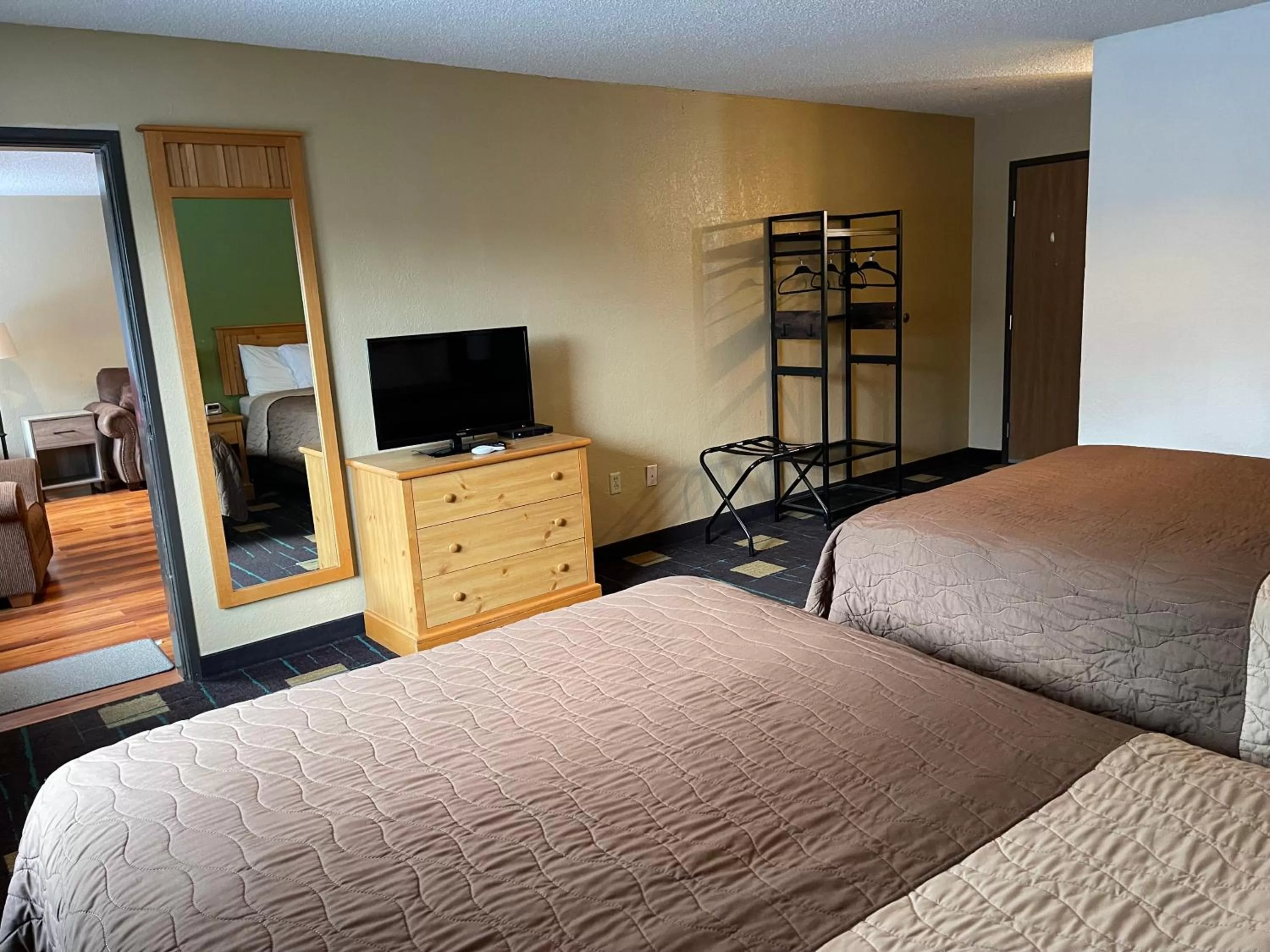 Bedroom, Bed in Walker Hotel