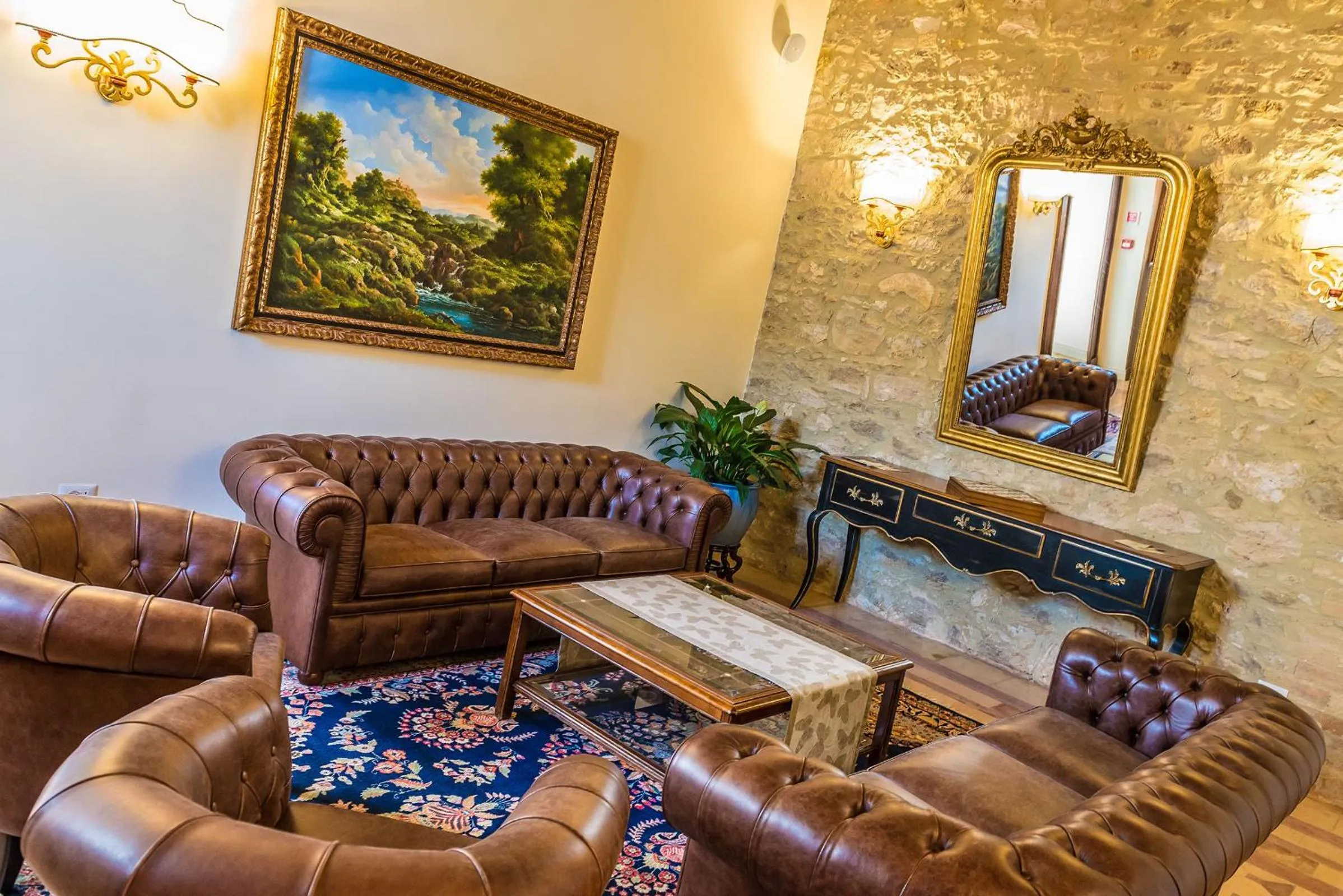 Communal lounge/ TV room in Relais Paradiso Resort & Spa