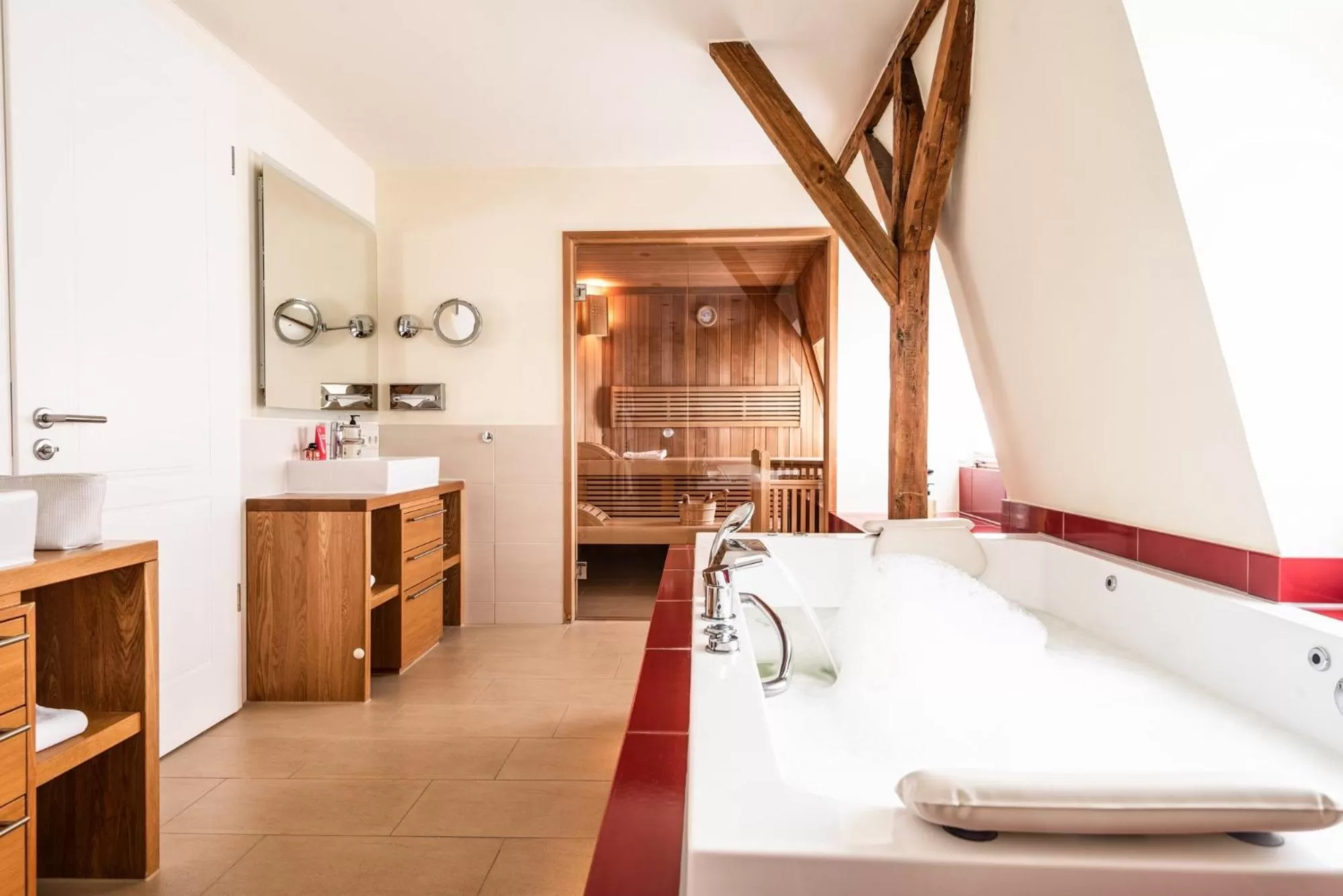 Bathroom in Romantik Hotel Reichshof